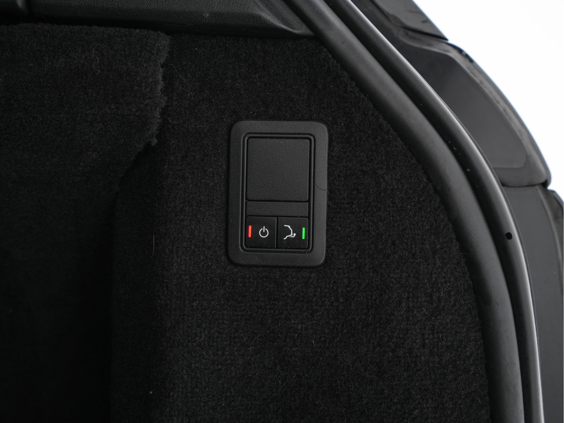 Land Rover Range Rover Sport 3.0 SDV6 Hybrid Autobiography Dynamic AWD Aut. *PANO | BI-XENON | TOP-VIEW | LEATHER | BLIND-SPOT | MEMORY-PACK | NAVI-FULLMAP | CRUISE | SPORT-SEATS | DIGI-COCKPIT | LANE-ASSIST | TOWBAR |  21"ALU *