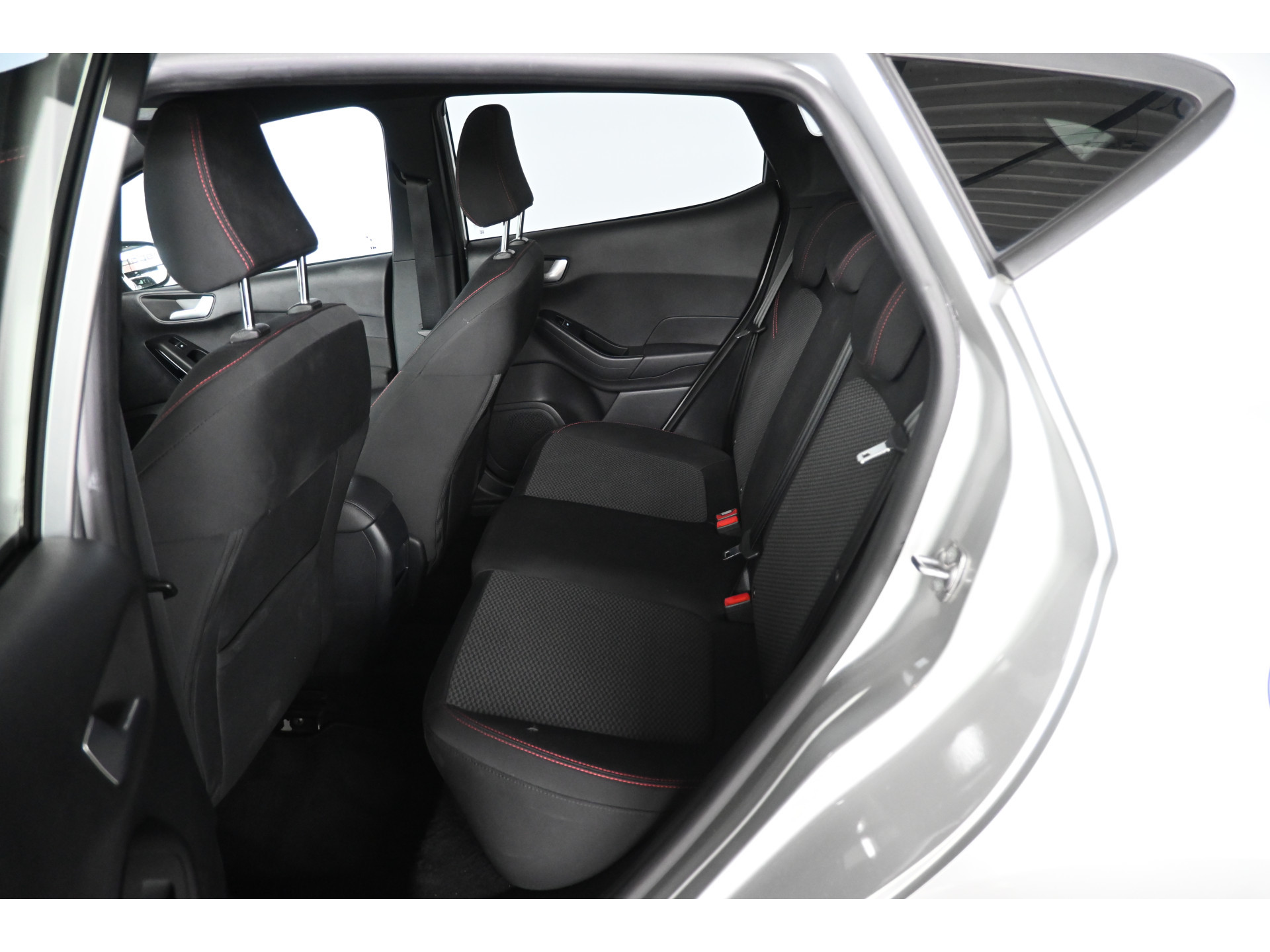 Ford Fiesta 1.0 EcoBoost Hybrid ST-Line Adaptieve Cruise Clima Camera Lane Assist Led Inruil Mogelijk!
