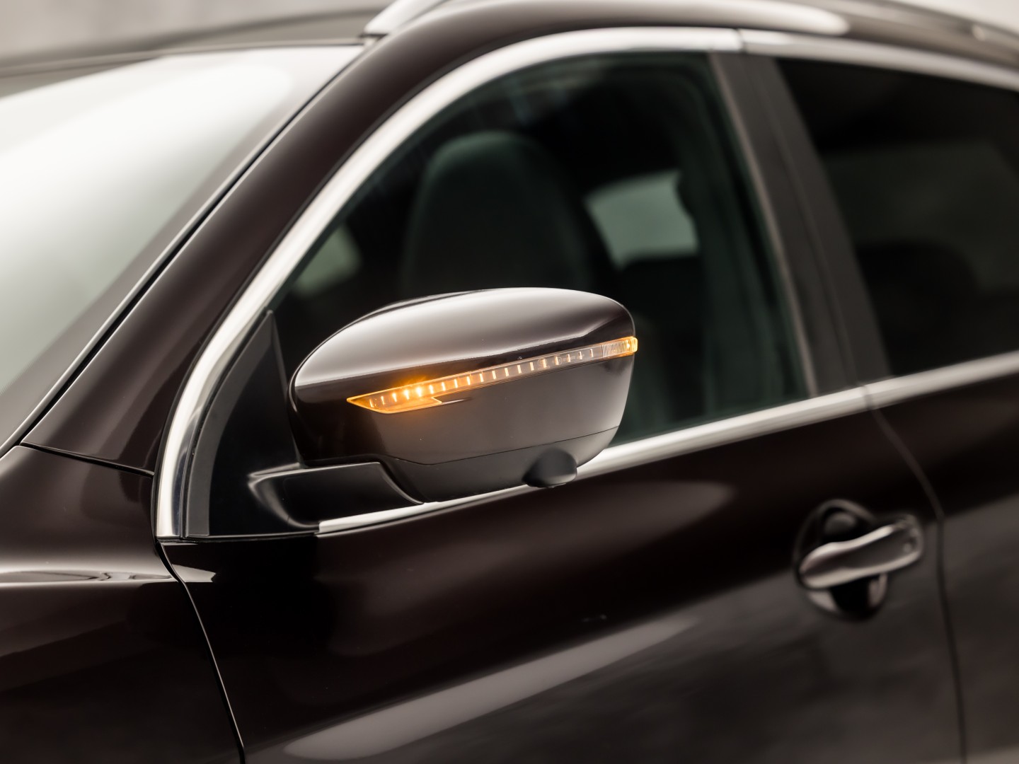 Nissan Qashqai 1.2 Tekna + Sport pack (PANORAMADAK, NAVIGATIE, MEMORY SEAT, NAPPA LEDER, ZWART HEMEL, 360 CAMERA, STOELVERWARMING, GETINT GLAS, TREKHAAK, NIEUWE APK, NIEUWSTAAT)