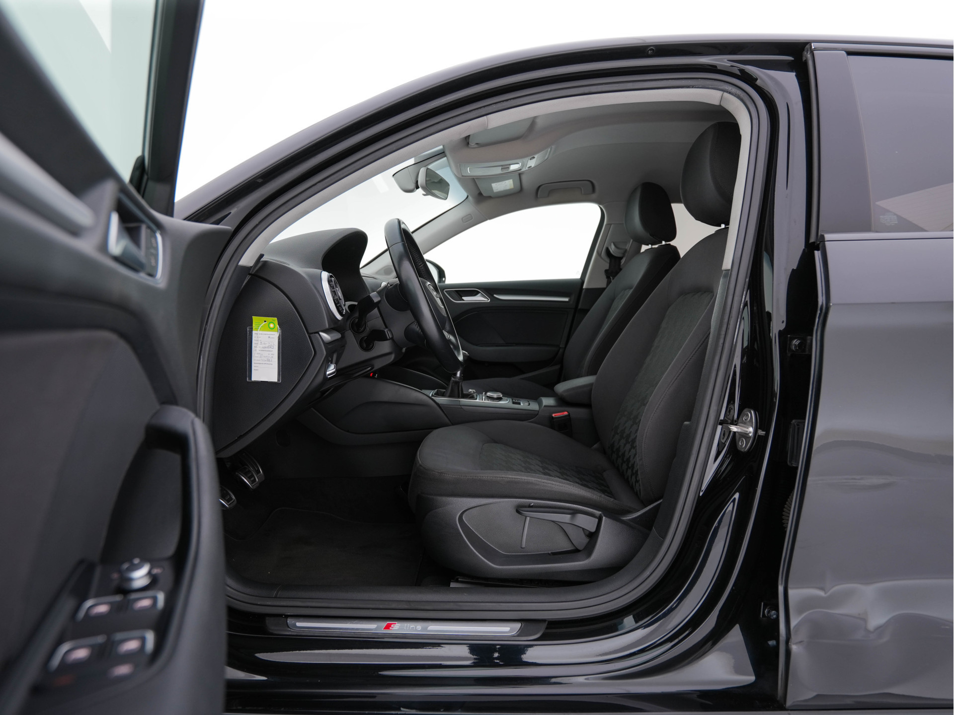 Audi A3 Limousine 1.6 TDI S-Line Ambition Sport Edition *XENON | NAVI-FULLMAP | COMFORT-SEATS | PRIVACY-GLASS | ECC | PDC | CRUISE | 18''ALU*