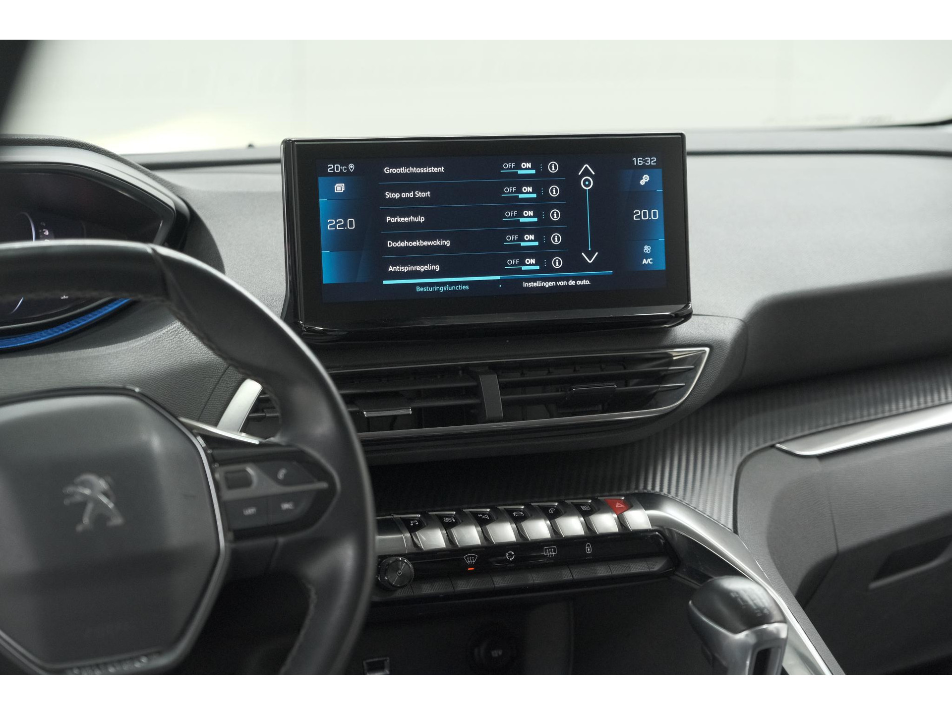 Peugeot 3008 PureTech 130 Allure | Trekhaak | Camera | Dodehoekdetectie | Navigatie