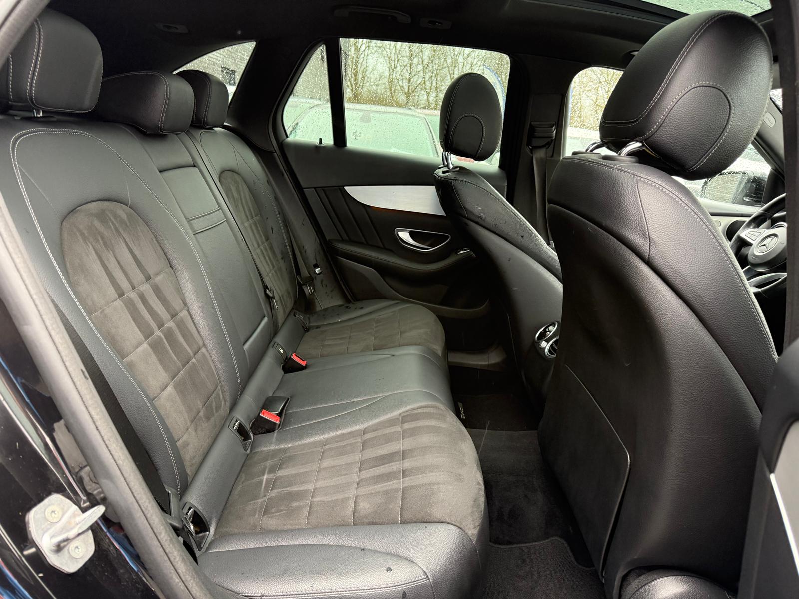Mercedes-Benz GLC-klasse 220 d 4MATIC Premium Plus | 3/6/12MND GARANTIE | LED | CARPLAY | PANODAK | CRUISE | NAVI | TREKHAAK |