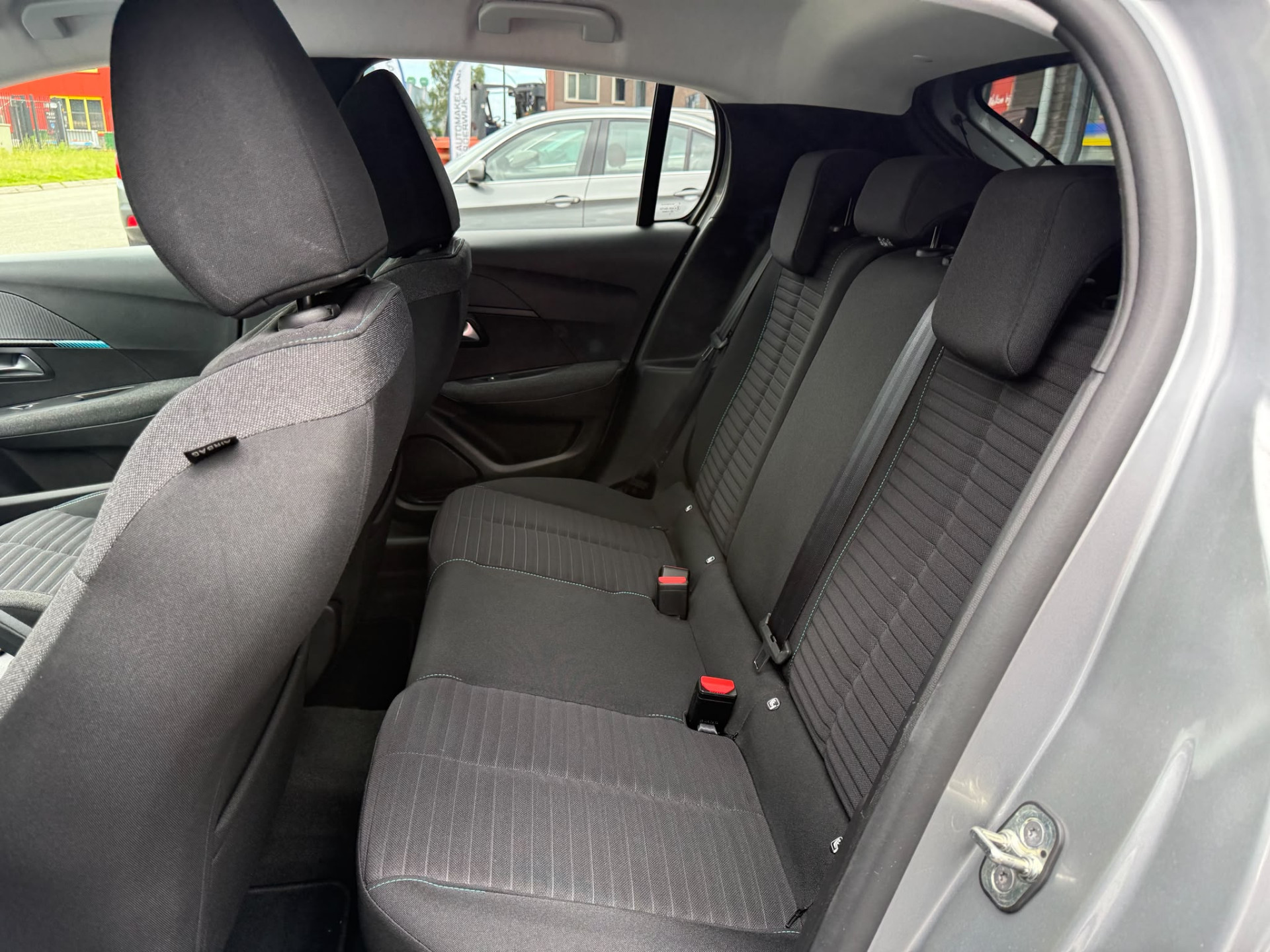 Peugeot 208 75PK Style | 1E EIGENAAR | 3/6/12MND GARANTIE| LED | CARPLAY | NAVI | CRUISE | CLIMA | LMV |