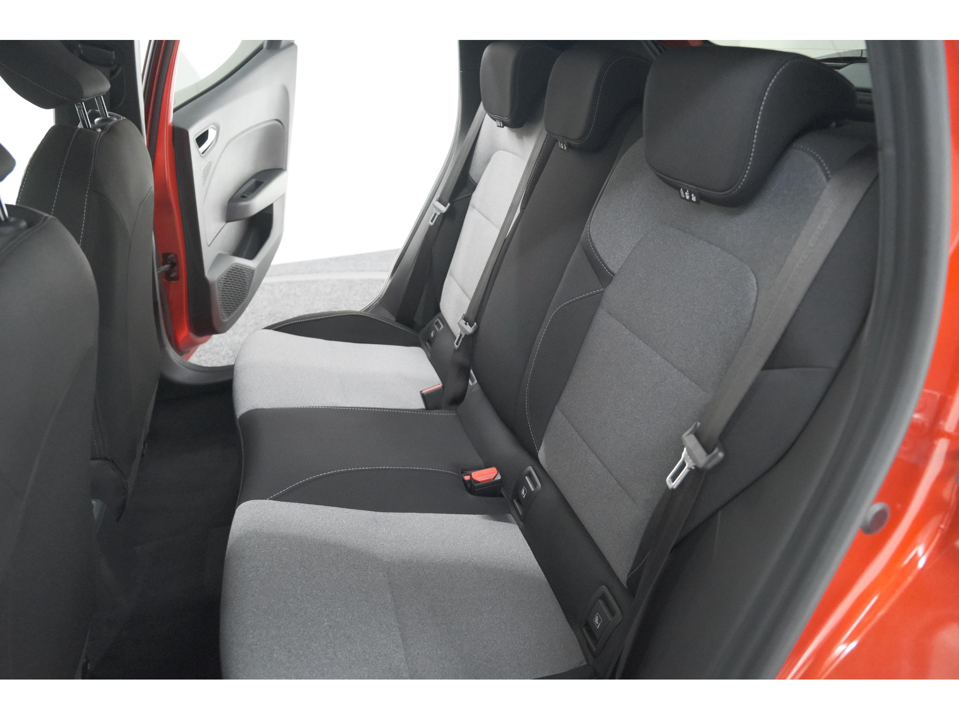 Renault Clio TCe 90 GPF evolution | Stoelverwarming | Parkeersensoren | Navigatie | Apple Carplay