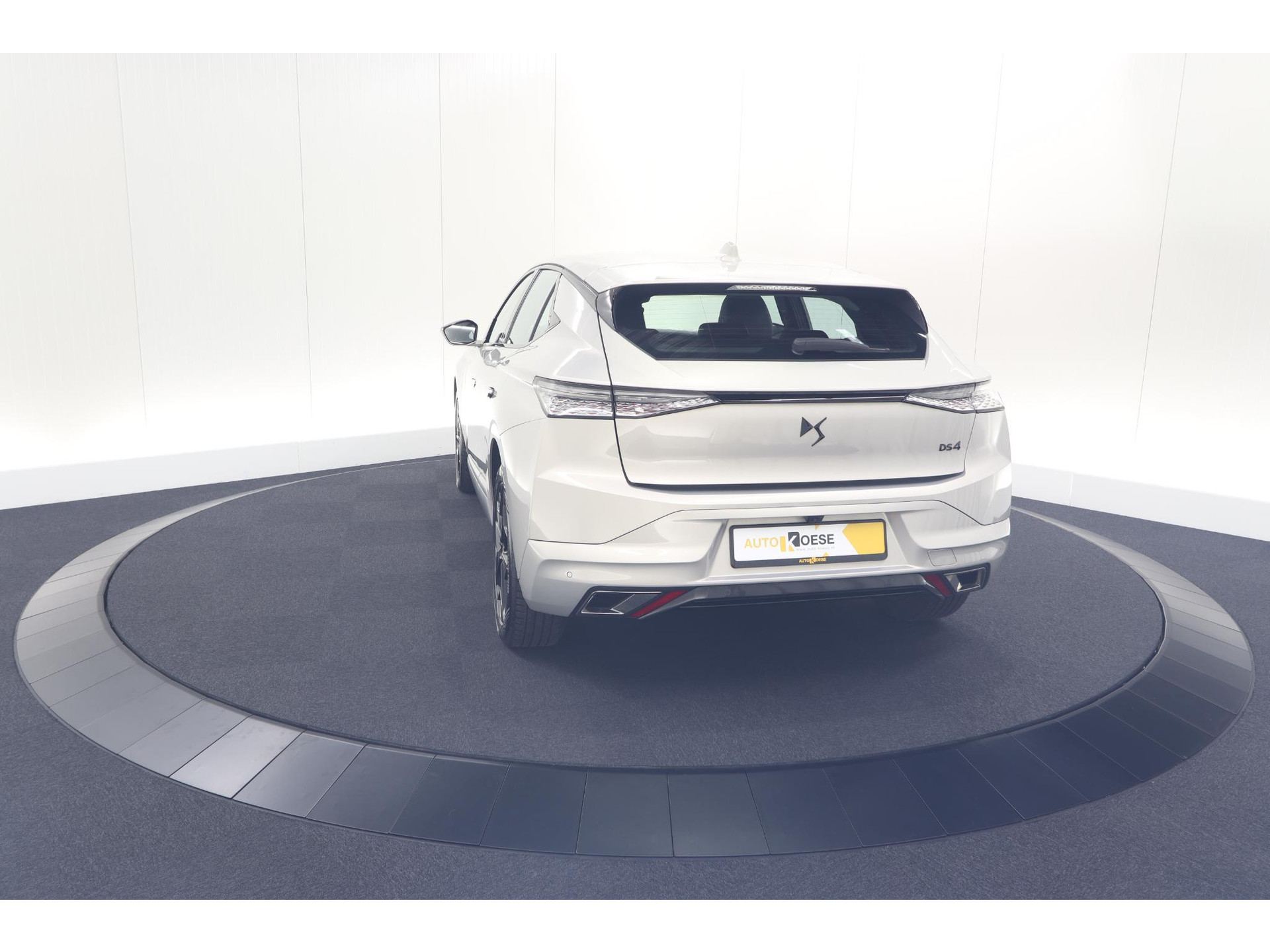 DS 4 PureTech 130 EAT8 Performance Line | Camera | Apple Carplay | Alcantara® bekleding | Parkeersensensoren