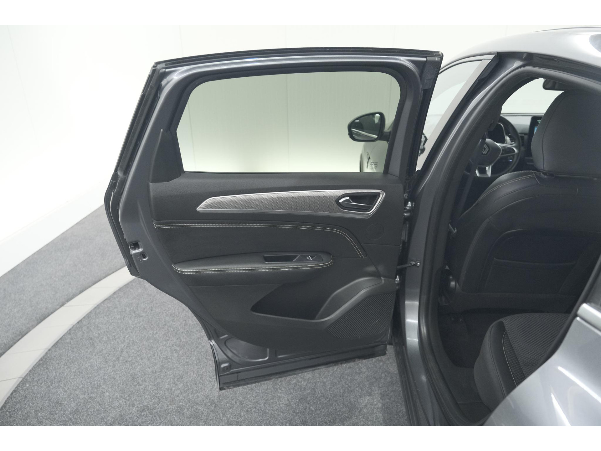 Renault Arkana Mild Hybrid 140 EDC Techno | 360 Camera | Dodehoekdetectie | Adaptieve Cruise Control