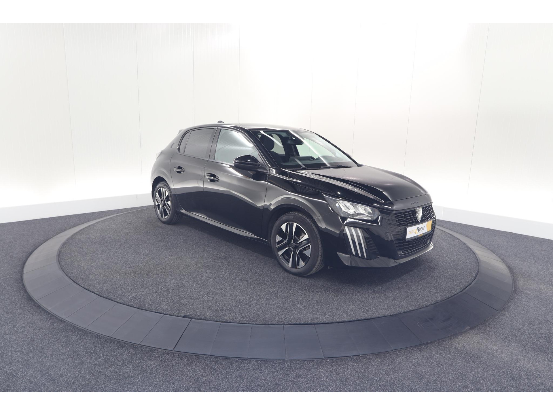 Peugeot 208 PureTech 100 Allure | Parkeersensoren | Navigatie | Apple Carplay