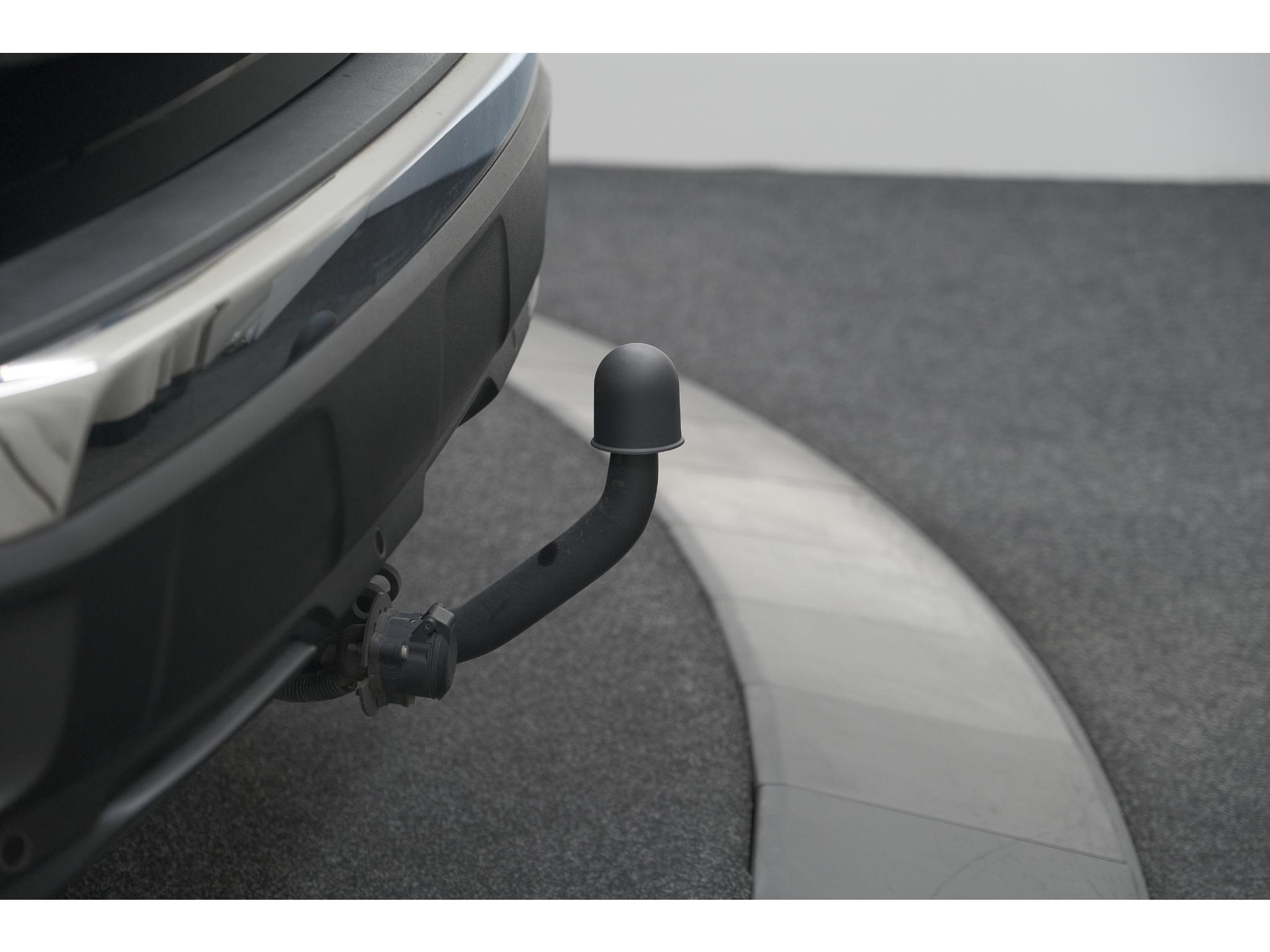 Peugeot 3008 PureTech 130 Allure | Trekhaak | Camera | Dodehoekdetectie | Navigatie