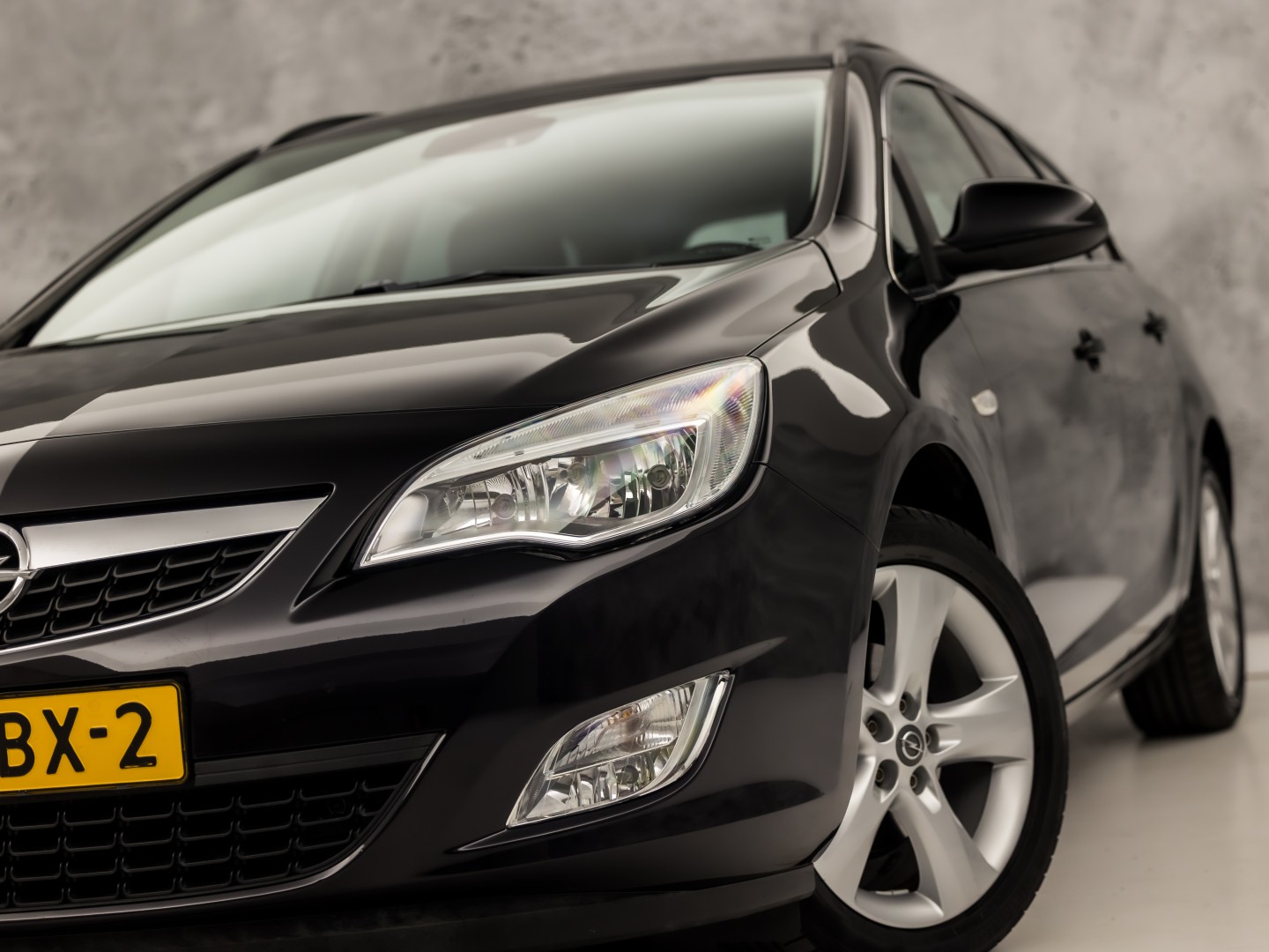 Opel Astra Sports Tourer 1.4 Turbo Sport (AIRCO, CRUISE, GETINT GLAS, SPORTSTOELEN, LM VELGEN, NIEUWE APK, NIEUWSTAAT)