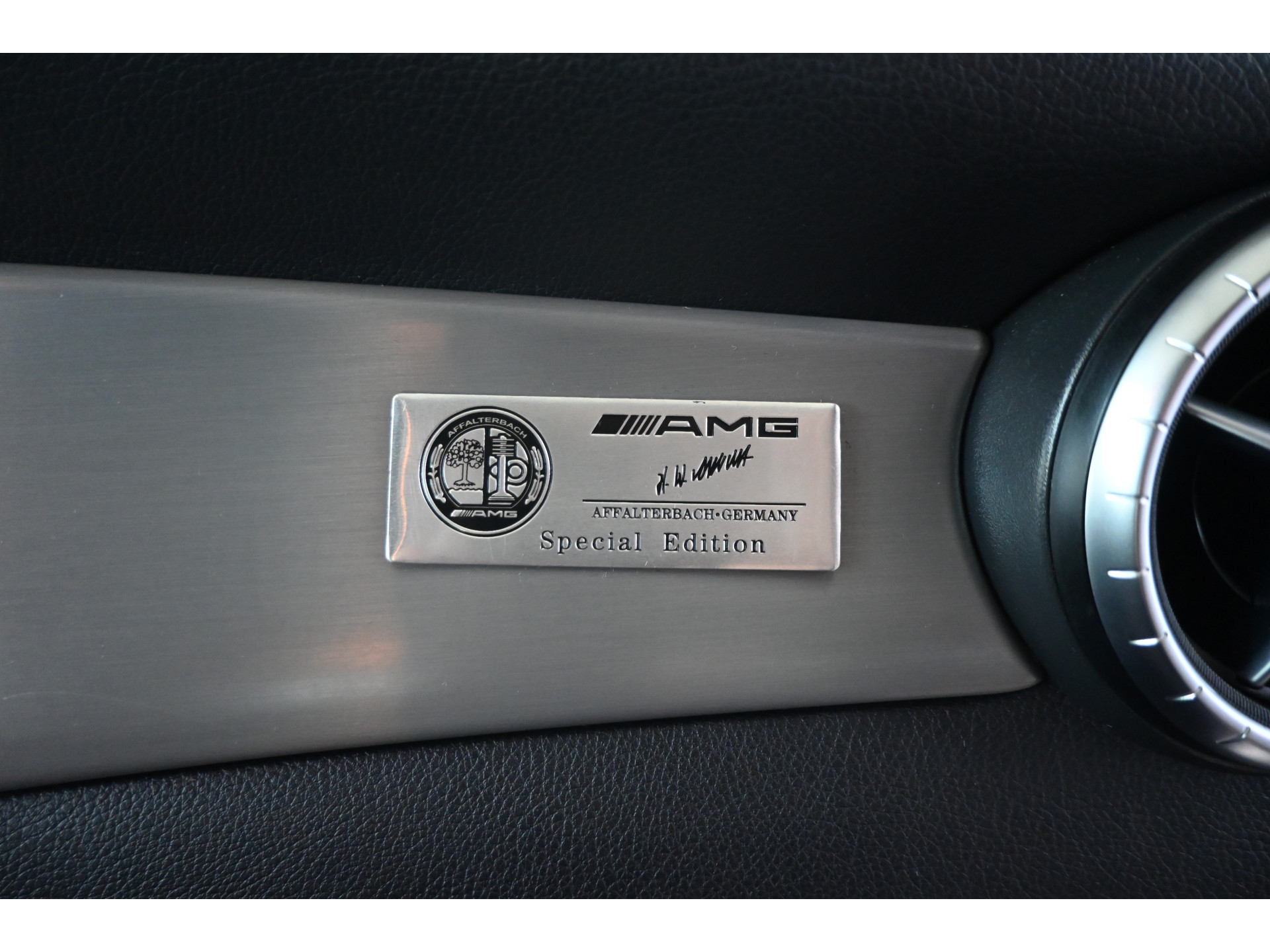 Mercedes-Benz CLA-klasse 180 AMG Night Edition Plus Clima Cruise Xenon LED Navigatie Inruil mogelijk