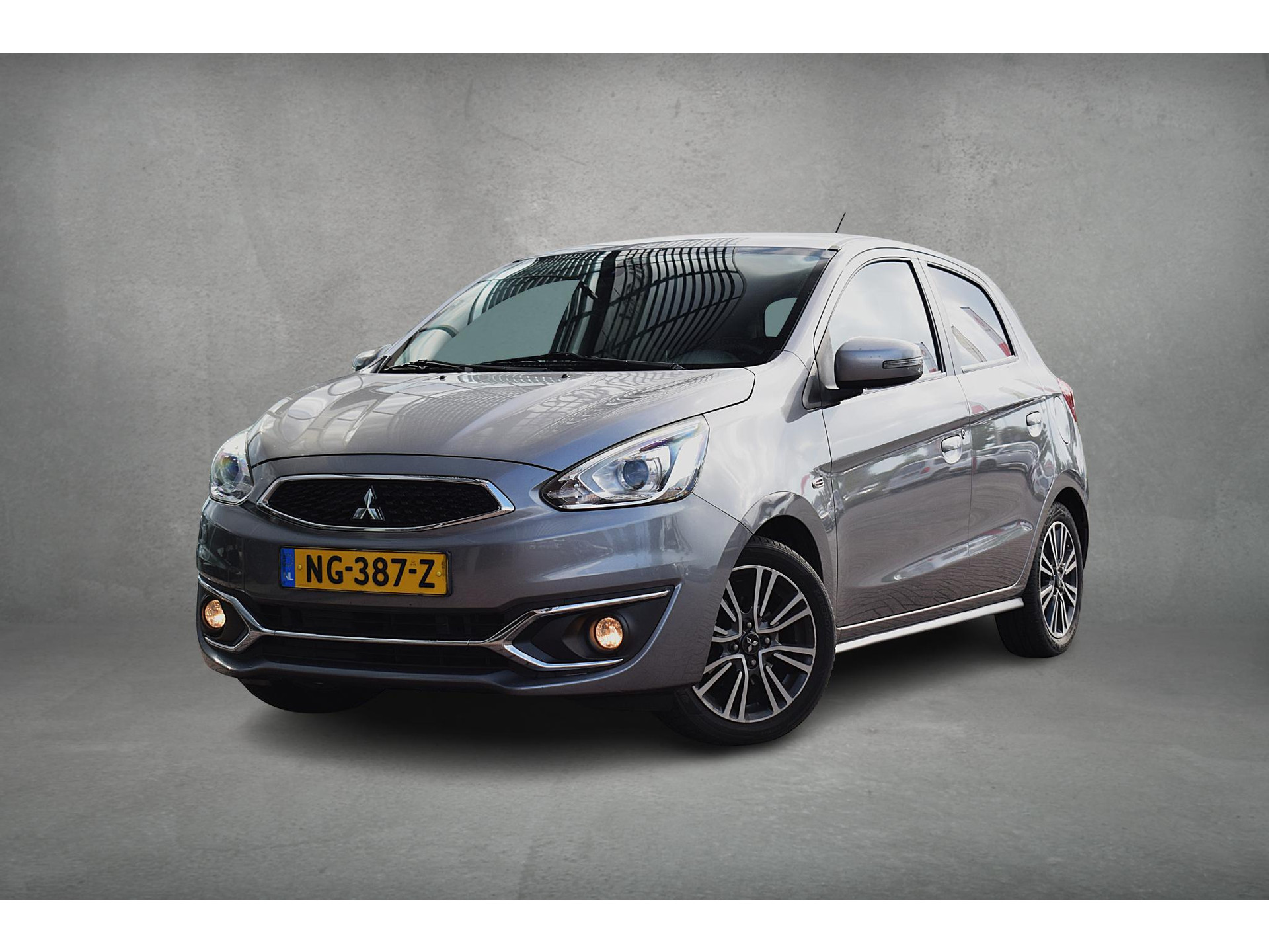 Mitsubishi Space Star 1.2 Instyle | Apple CarPlay | Camera | Keyless | Climate | Cruise