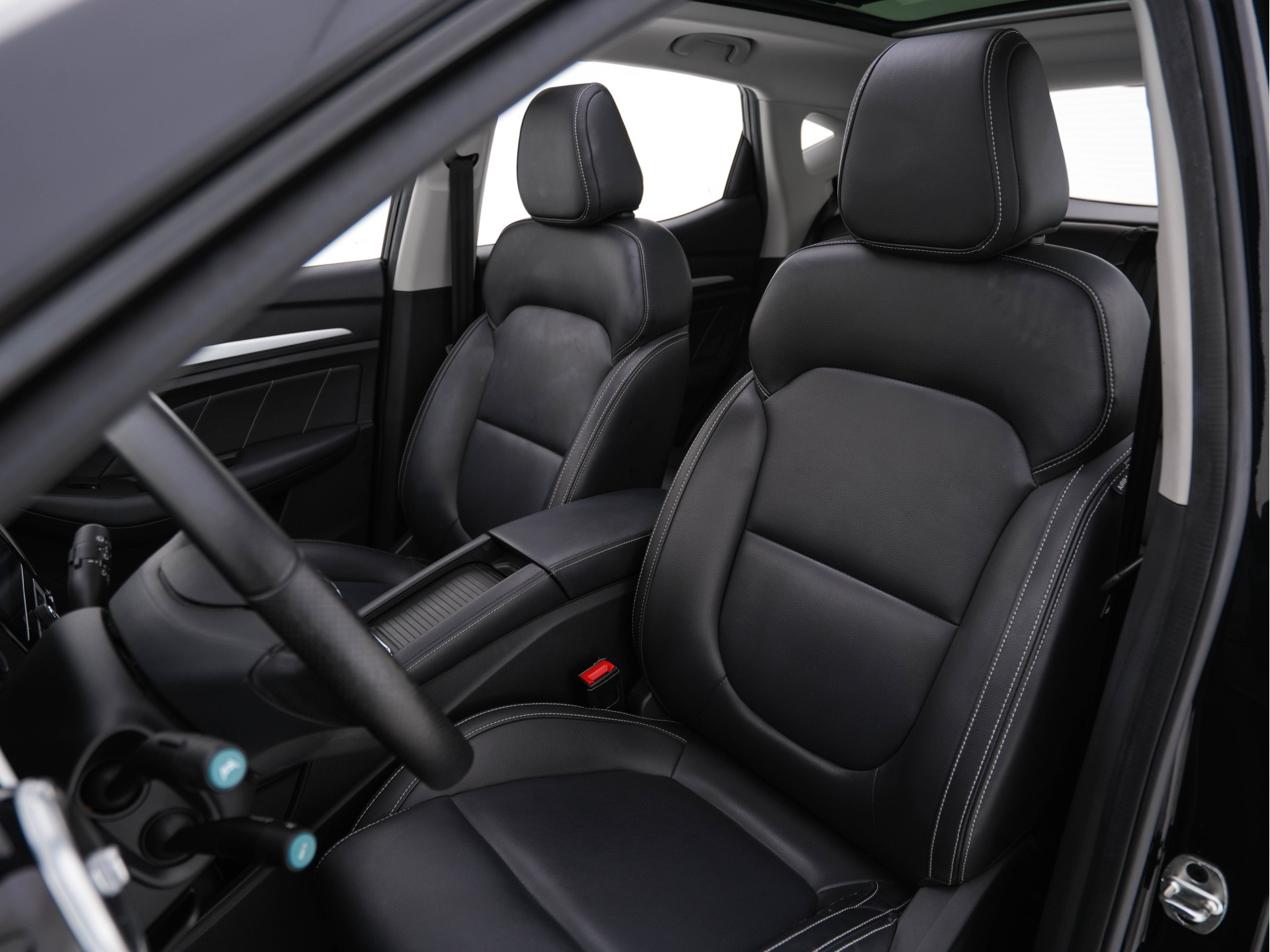 MG ZS EV Luxury 45 kWh { SOH-90%} (INCL-BTW) *PANO | LEATHER | CCS-FASTLOADER | KEYLESS | NAVI-FULLMAP | ADAPTIVE-CRUISE | CAMERA | CARPLAY | DAB | LANE-ASSIST | SPORT-SEATS | 17"ALU*