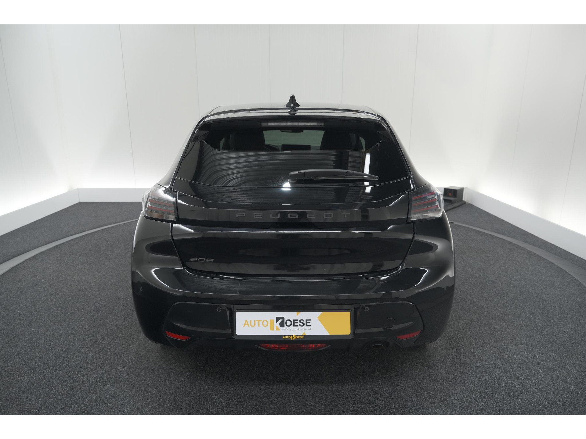 Peugeot 208 PureTech 100 Allure | Parkeersensoren | Navigatie | Apple Carplay