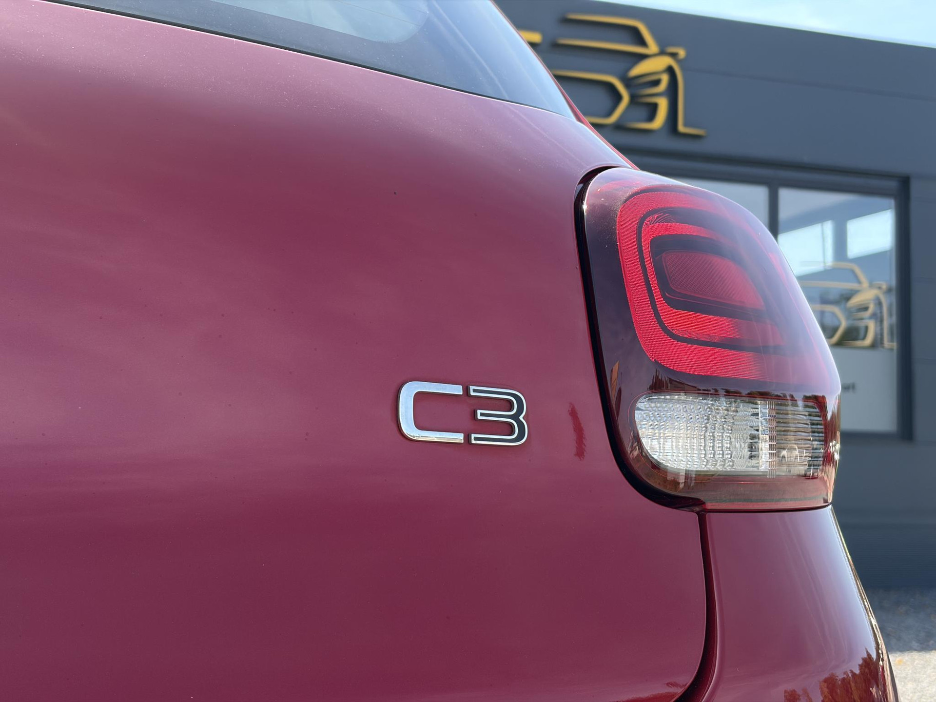 Citroen C3 1.2 PureTech Feel 105g D-riem vv in 09-2023 l 2e Eigenaar l Navi l Carplay l Clima l Cruise l Dealer Onderhouden l Rijstrooksensor l N.A.P l Apk tot 08-2027