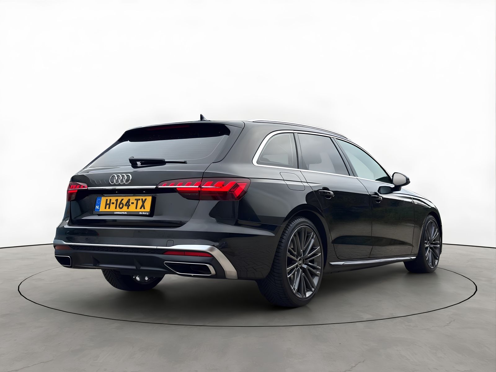 Audi A4 Avant 35 TFSI 2X S-Line *NL-AUTO*