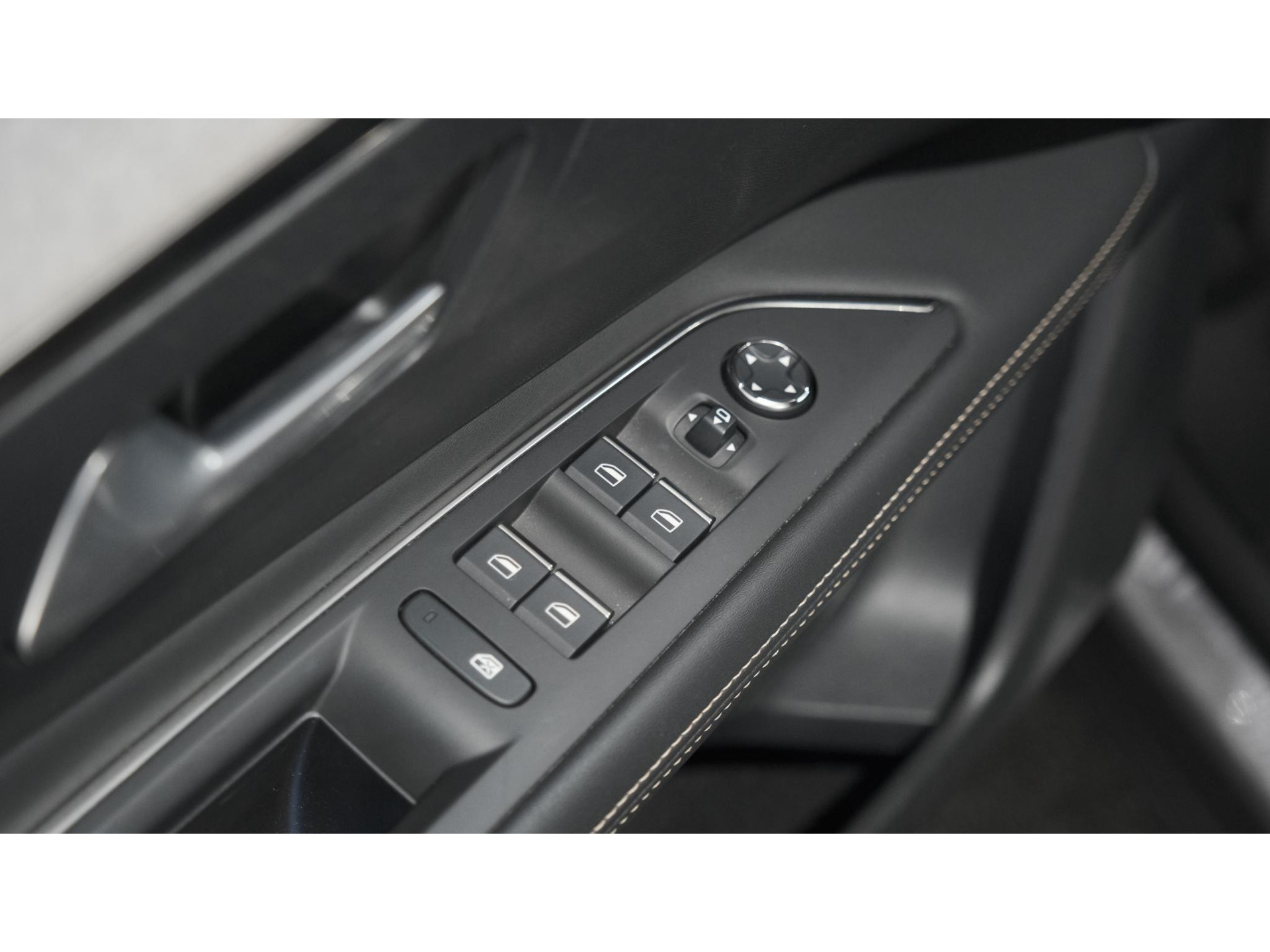 Peugeot 3008 1.6 PureTech 180 EAT8 GT | Trekhaak | Camera | Dodehoekdetectie | Navigatie