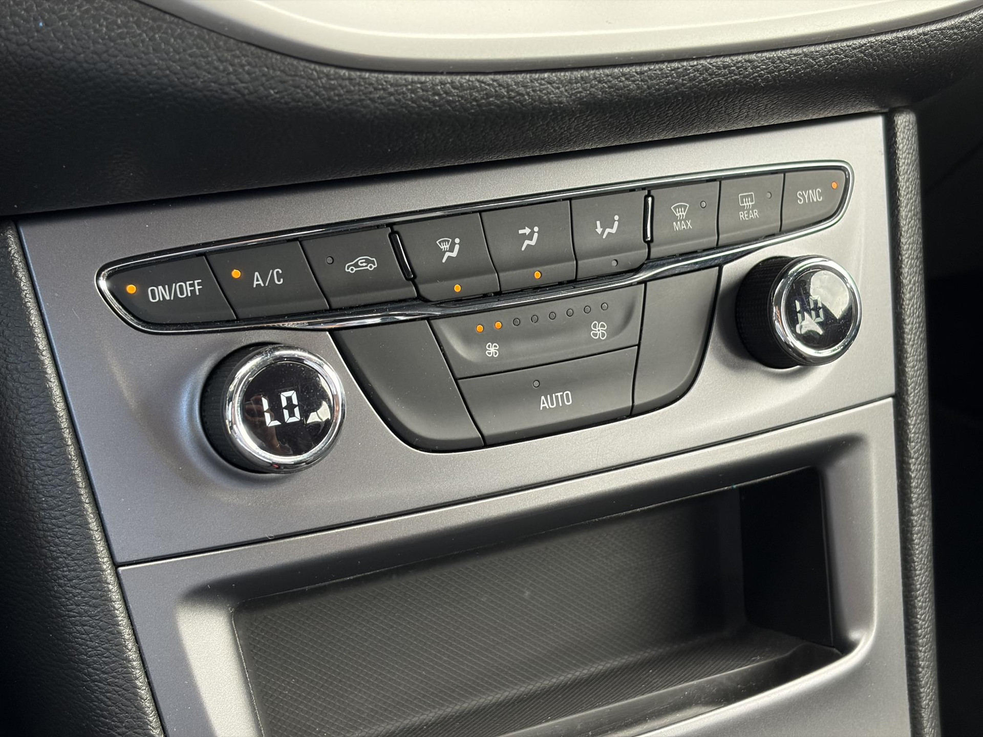 Opel Astra Sports Tourer 1.2 Edition ✓Camera ✓110pk✓2e Eigenaar✓Carplay✓Navi✓Airco✓Cruise✓Pdc✓LED koplampen✓N.A.P.✓6 Bak✓Pdc V+A✓Lm velgen✓Dakdragers ✓Comfortstoelen✓Bj 11-2020✓Apk tot 07-2028