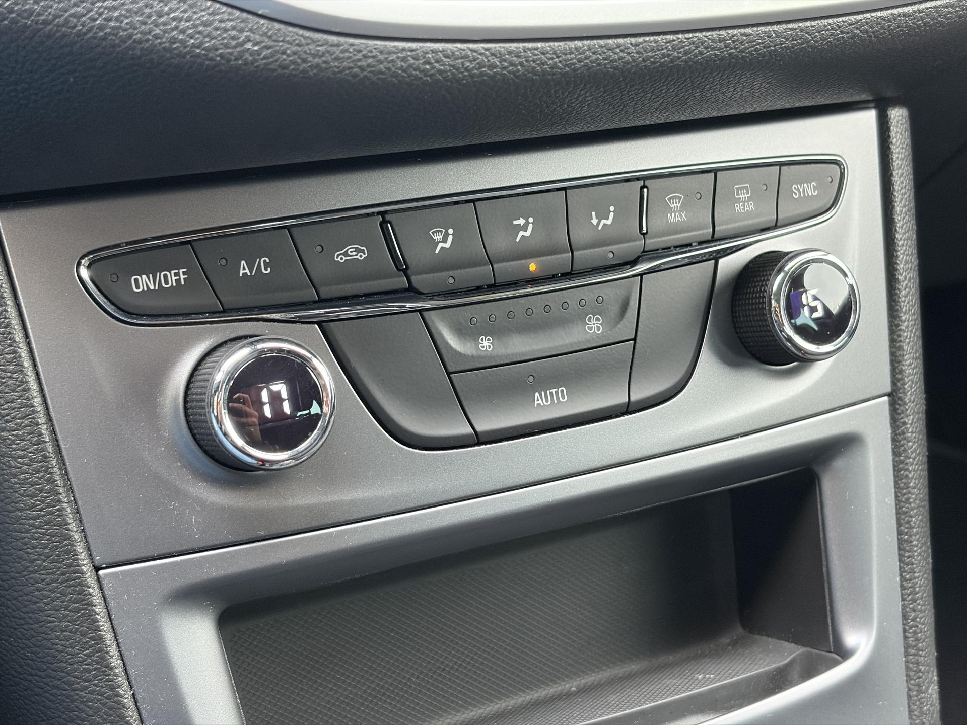 Opel Astra Sports Tourer 1.4 Turbo 120 Jaar Edition ✓150pk✓Carplay✓Navi✓Trekhaak✓Pdc V+A✓Clima✓Cruise✓6 Bak✓Lm velgen✓N.A.P✓Apk tot 02-2028