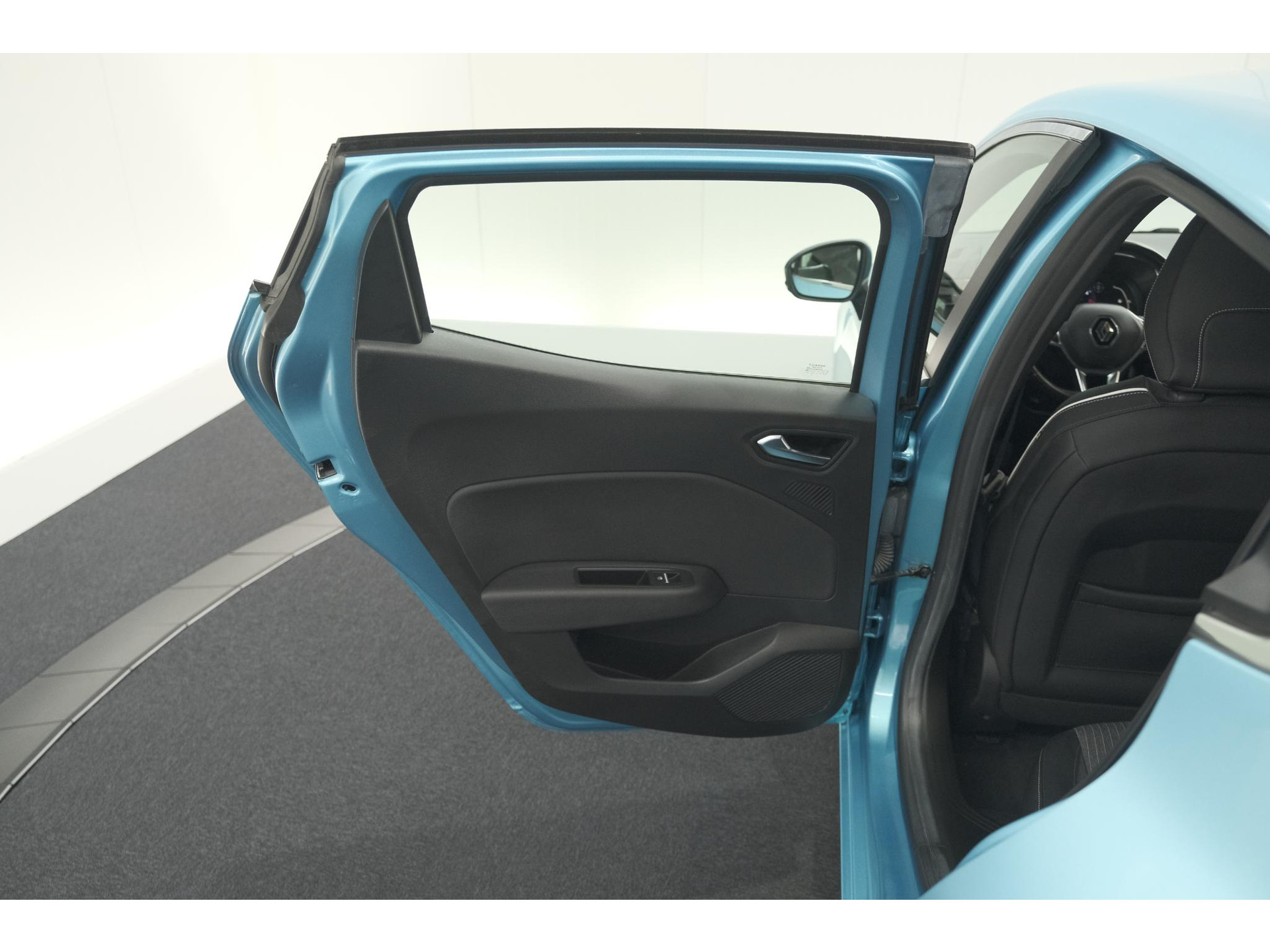 Renault Clio TCe 100 Intens | Navigatie | Apple Carplay | Parkeersensoren