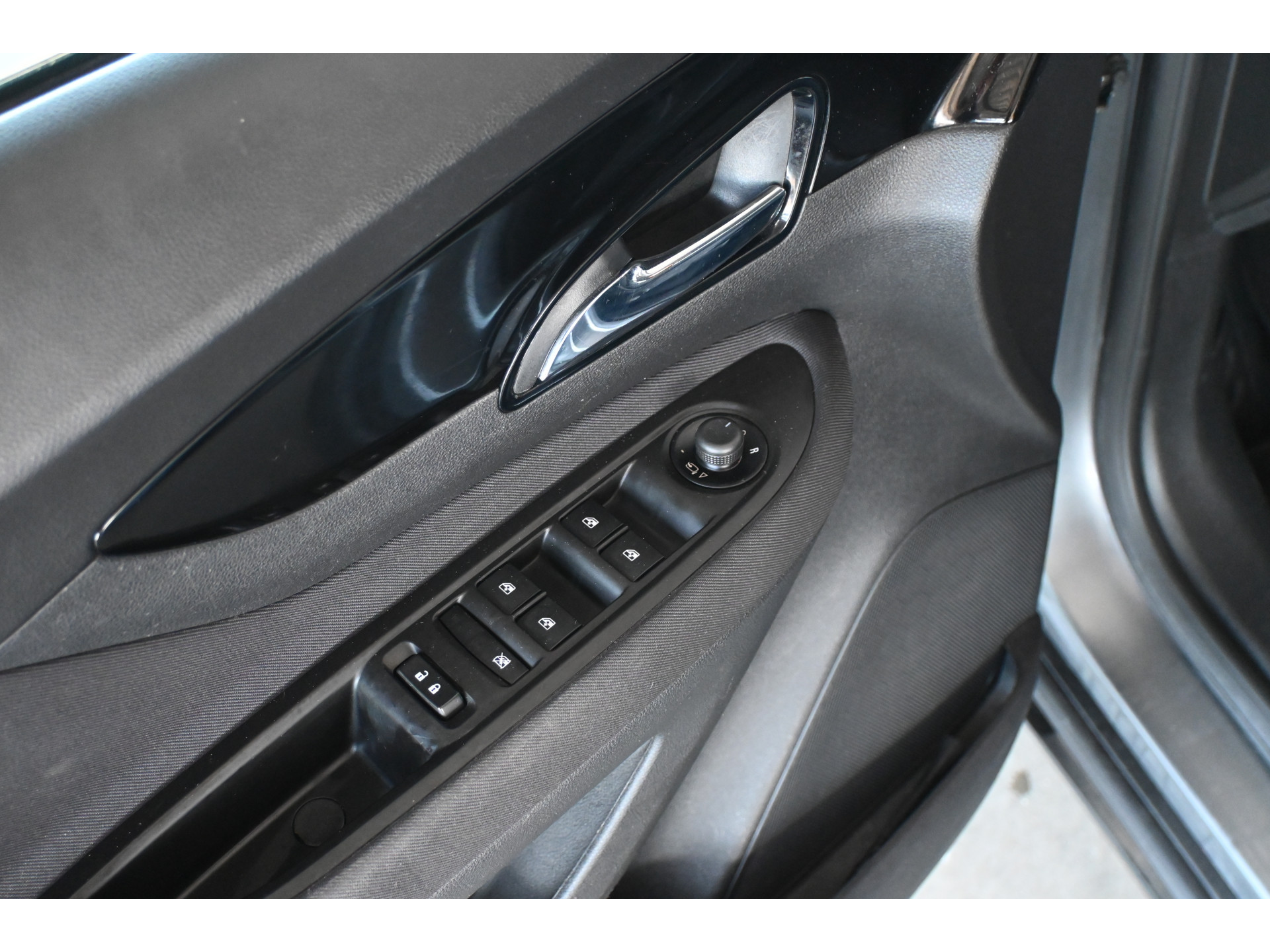 Opel Mokka X 1.4 Turbo Innovation Automaat Cruise control Airco Trekhaak Camera Stoelverwarming Inruil Mogelijk!