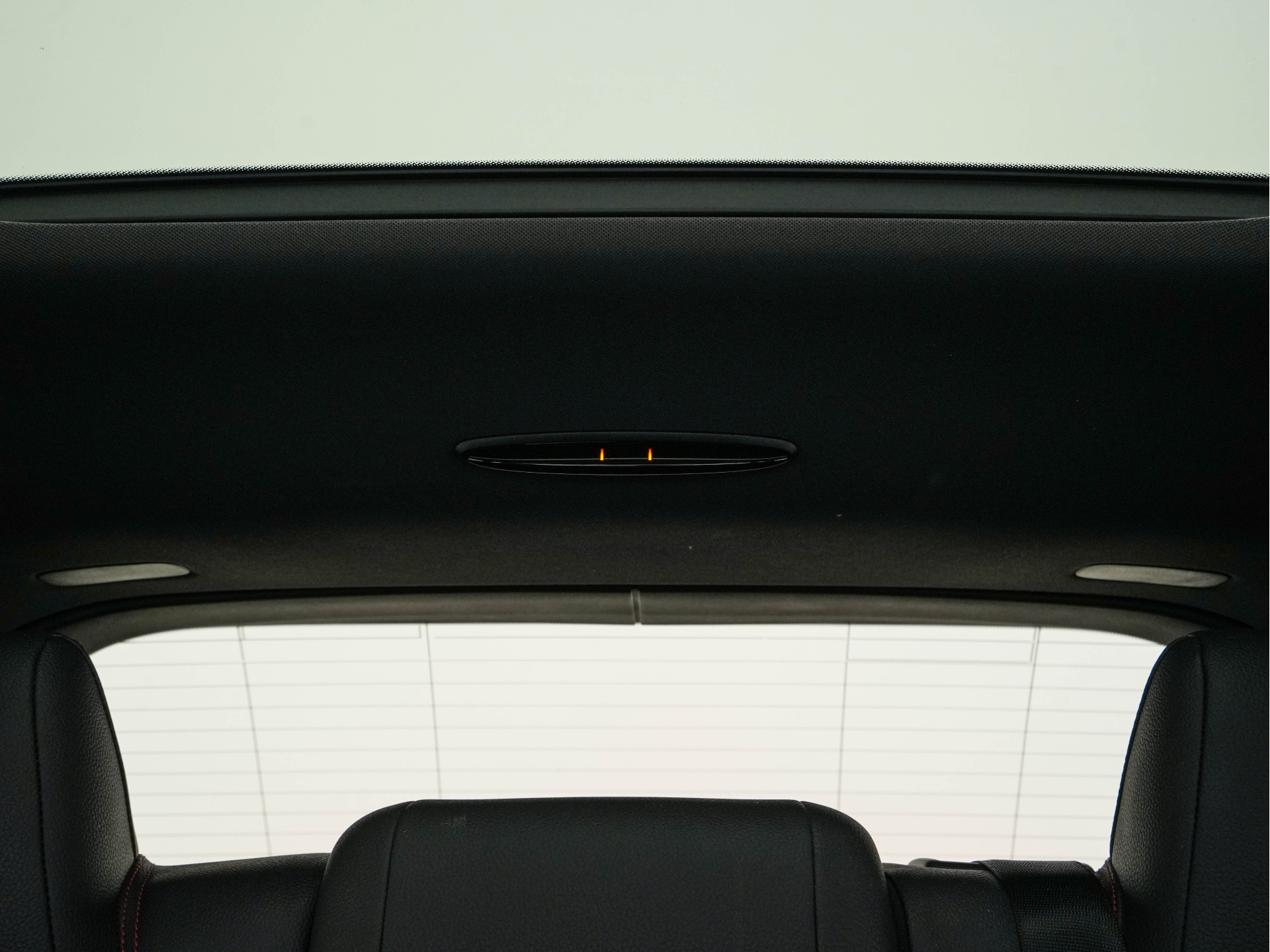 Mercedes-Benz GLA-klasse AMG 45 4MATIC *PANO | XENON | LEATHER-ALCANTARA | MEMORY-PACK | HARMAN/KARDON-AUDIO | KEYLESS |  CAMERA | SPORT-SEATS | HEATED-SEATS | NAVI-FULLMAP | SHIFT-PADDLES  | ECC | PDC | CRUISE | 20''ALU*