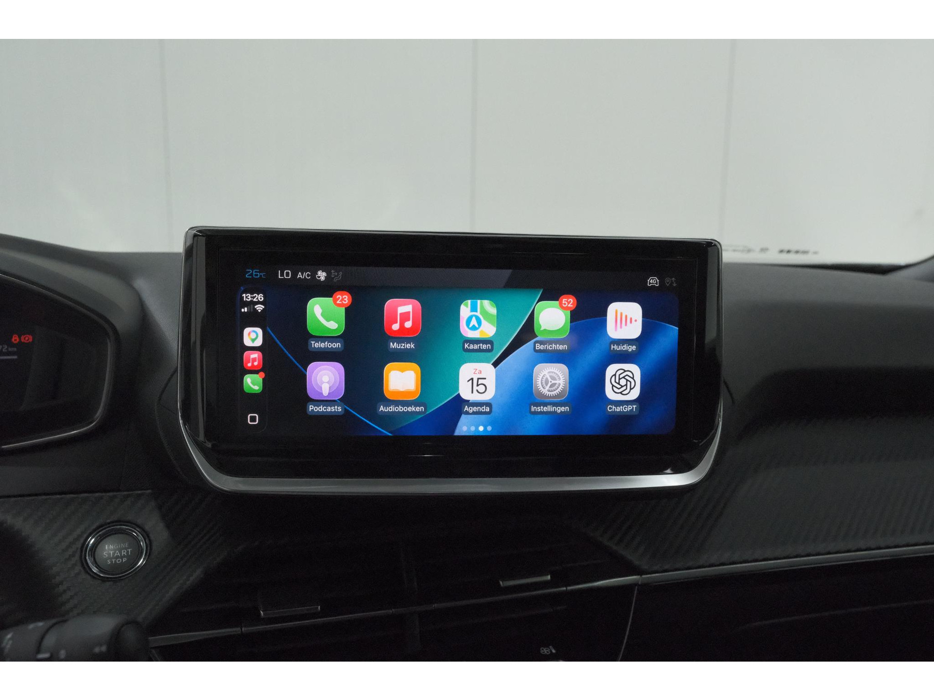 Peugeot e-2008 EV Allure 54 kWh | 97,2% SOH | 11 KW Lader | Apple Carplay | Parkeersensoren