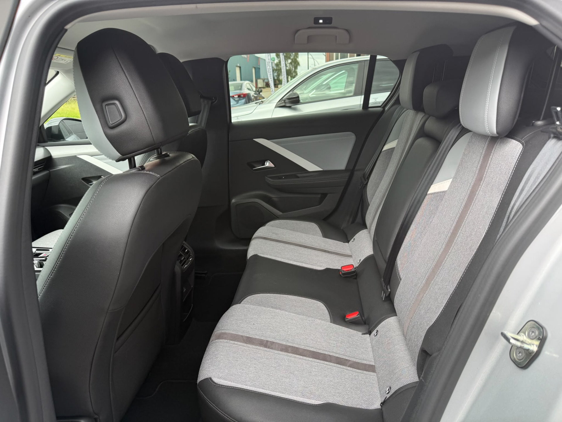 Opel Astra 1.2 Level 3 130PK | 1E EIGENAAR | 3/6/12MND GARANTIE| LED | ACC | AGR| CAMERA | DAB | CARPLAY | NAVI |