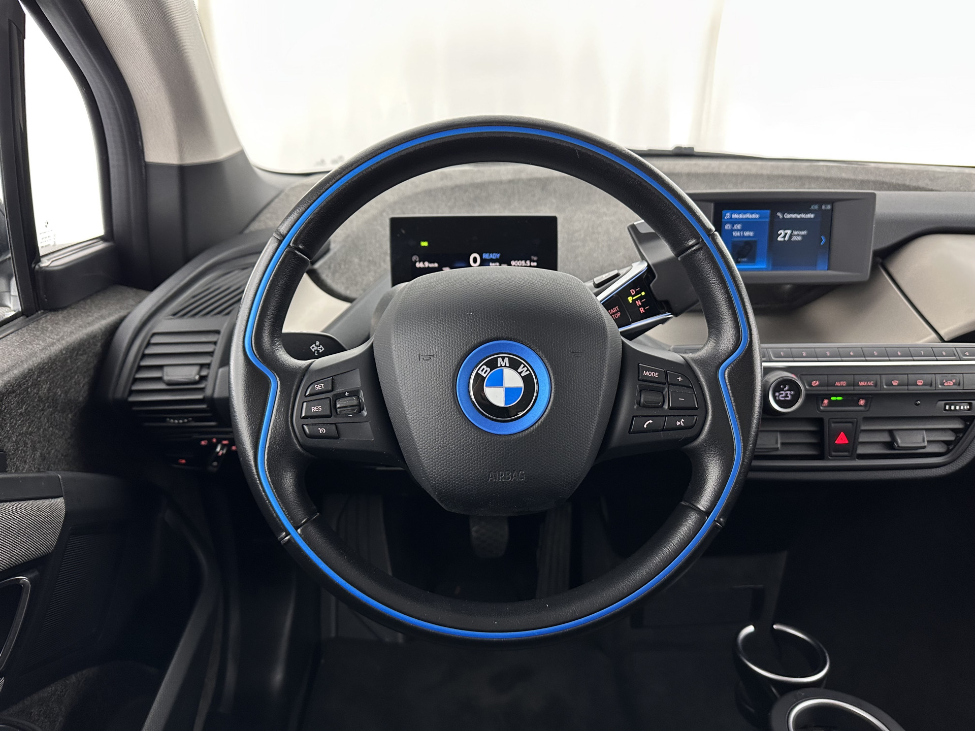 BMW i3 Basis 120Ah Sport 42 kWh [ 3-Fase-11kW ] {SOH-100%} (INCL-BTW) *HEATPUMP | FULL-LED | NAVI-FULLMAP | KEYLESS | COMFORTSEATS | ECC | CCS-FASTLOADER | PDC | DIGI-COCKPIT | CRUISE | 20''ALU*