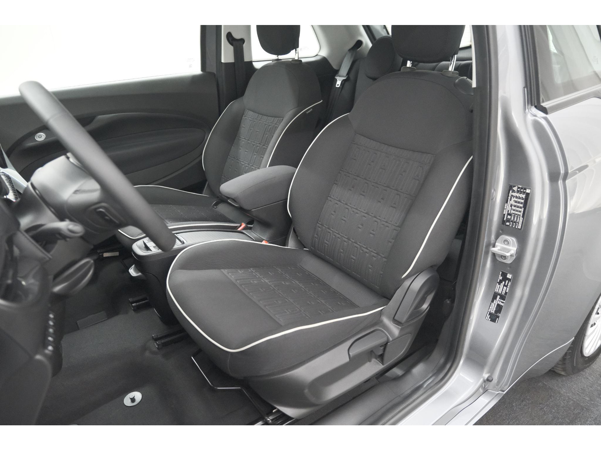 Fiat 500 Urban 42 kWh | SOH 97.6% | 3 Fase Laadfunctie | Camera | Apple Carplay | Parkeersensoren