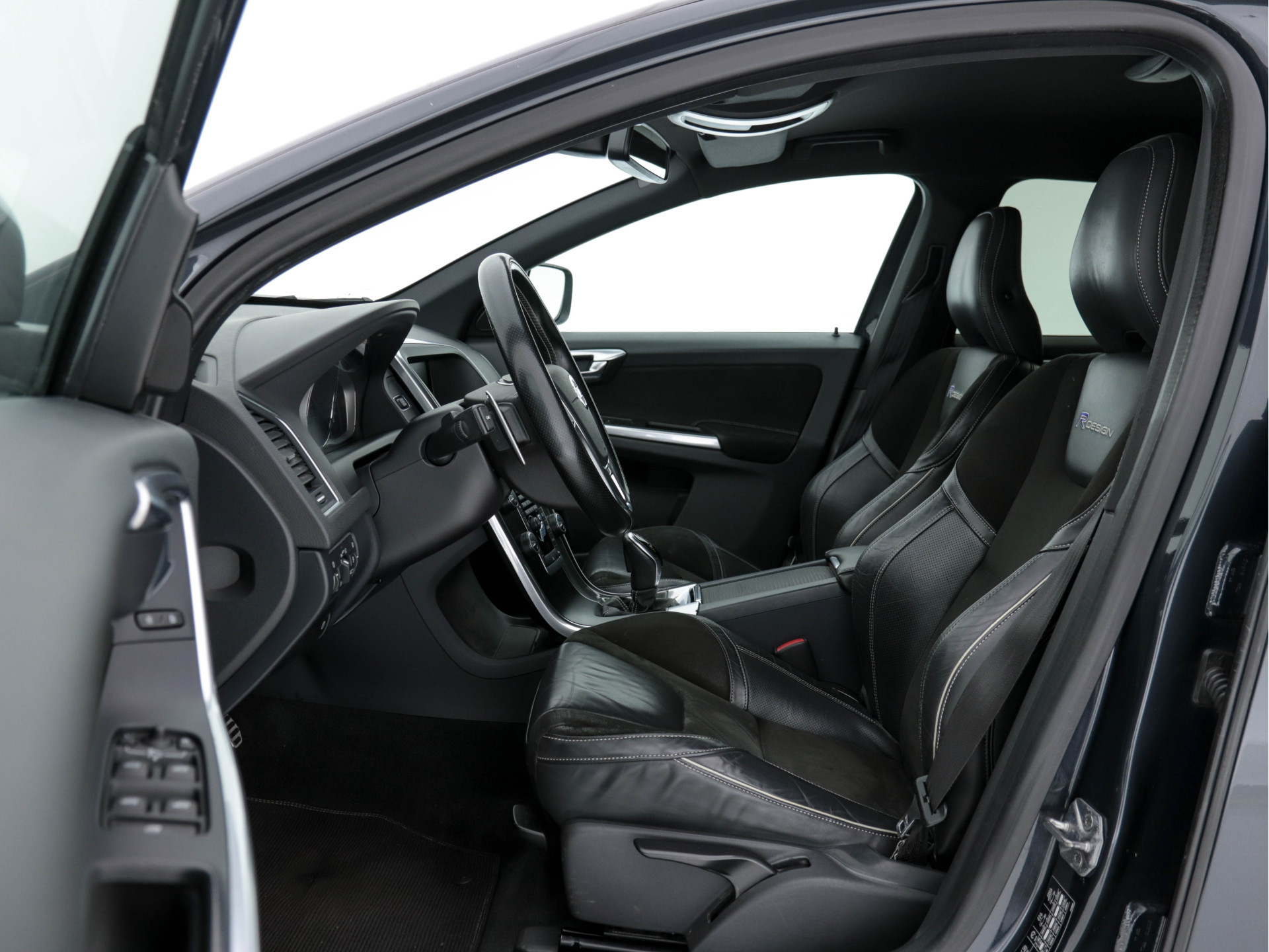 Volvo XC60 2.0 D4 R-Design FWD Aut. *NAVI-FULLMAP | LEATHER-ALCANTARA | ECC | HEATED-R-DESIGN-SPORTSEATS | PRIVACY-GLASS |  PDC | SHIFT-PADDLES | CRUISE | 18"ALU*