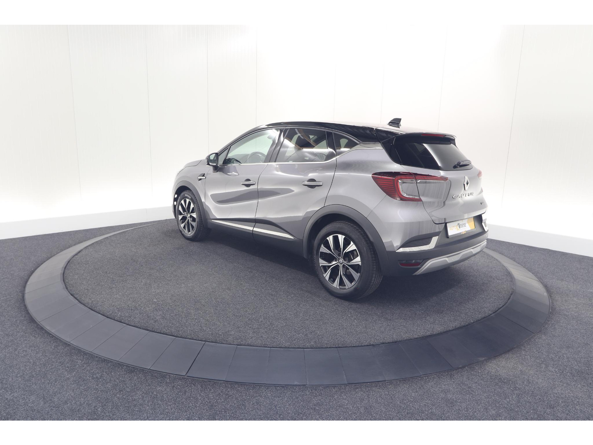 Renault Captur 1.6 E-Tech full hybrid 145 techno | Pack Full Screen | Camera | Navigatie | Allseason Banden