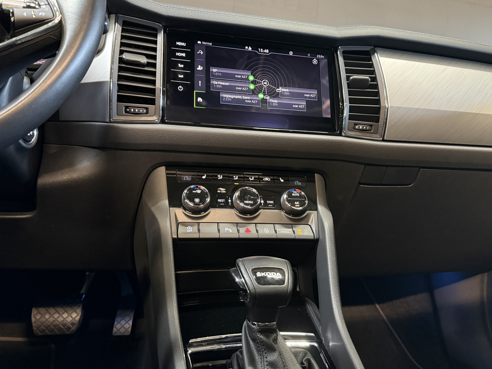 ŠKODA Kodiaq 1.5 TSI Business Edition | Panoramadak | Trekhaak | Apple Carplay | Dakdragers