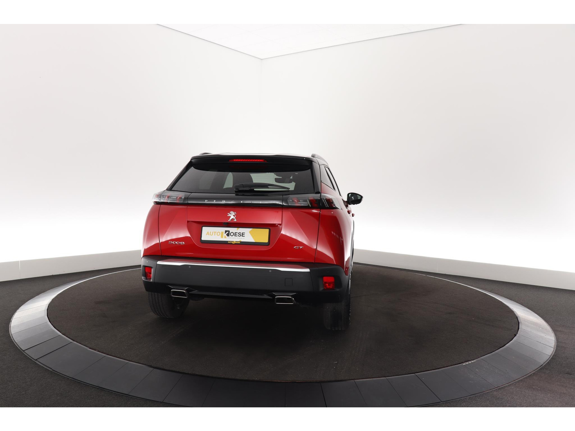 Peugeot 2008 PureTech 130 GT | Camera | Dodehoekdetectie | Navigatie | Parkeersensoren | Stoelverwarming