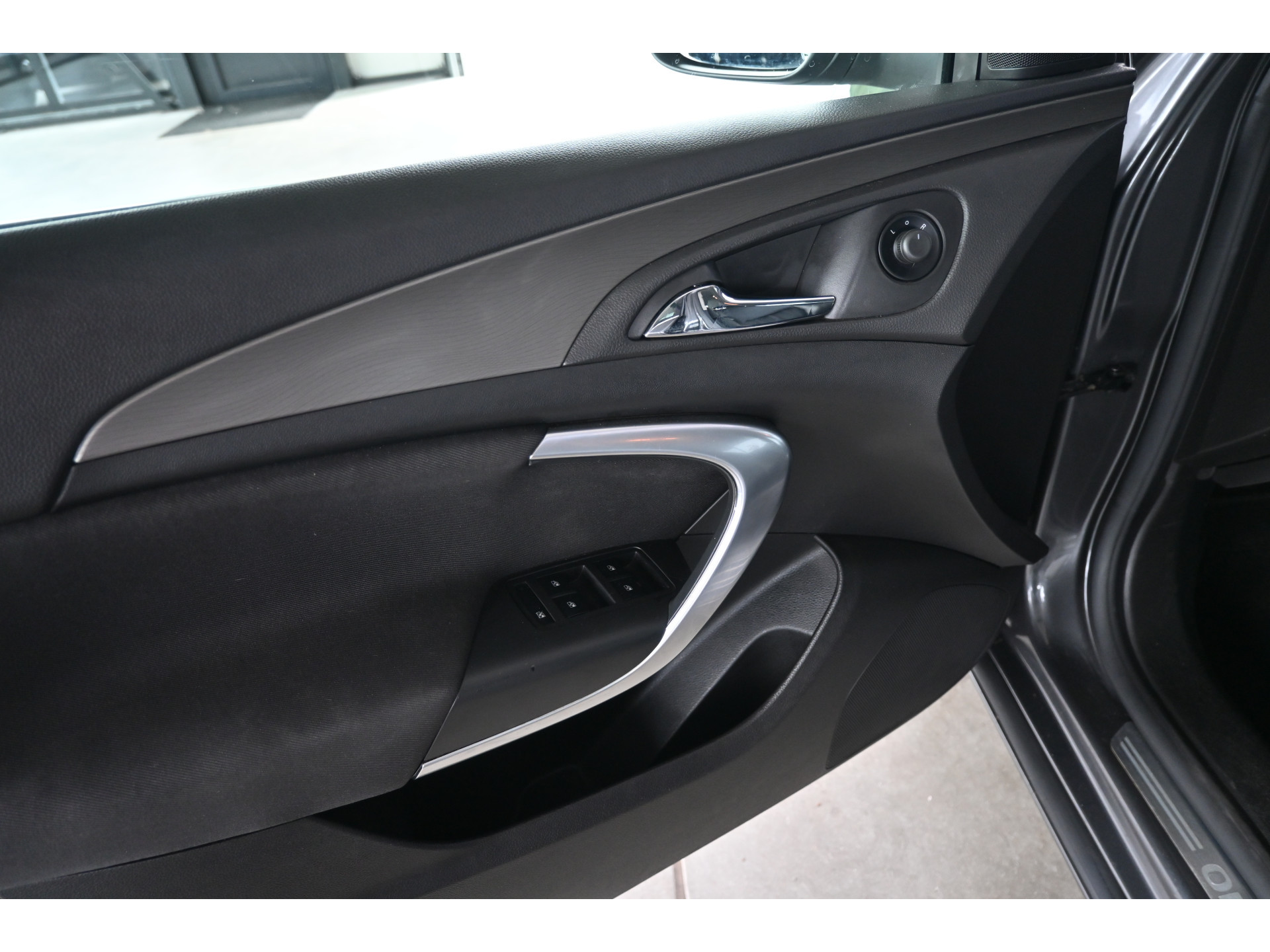 Opel Insignia 2.0 CDTI EcoFLEX Edition Airco Cruise control Trekhaak Navigatie All in Prijs Inruil Mogelijk!