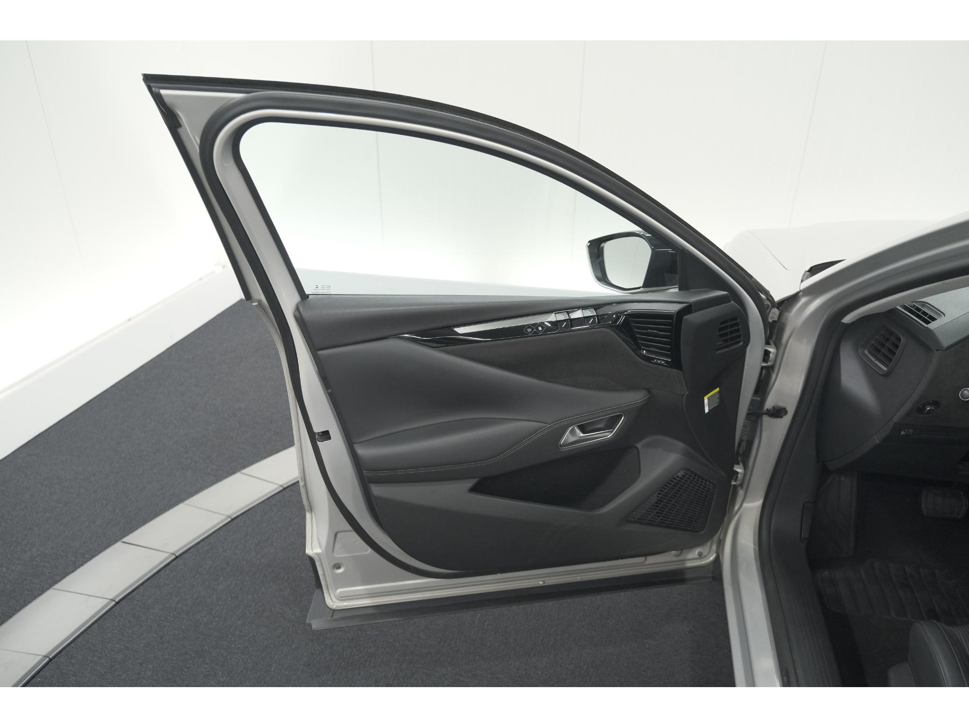 DS 4 PureTech 130 EAT8 Performance Line | Camera | Apple Carplay | Alcantara® bekleding | Parkeersensensoren