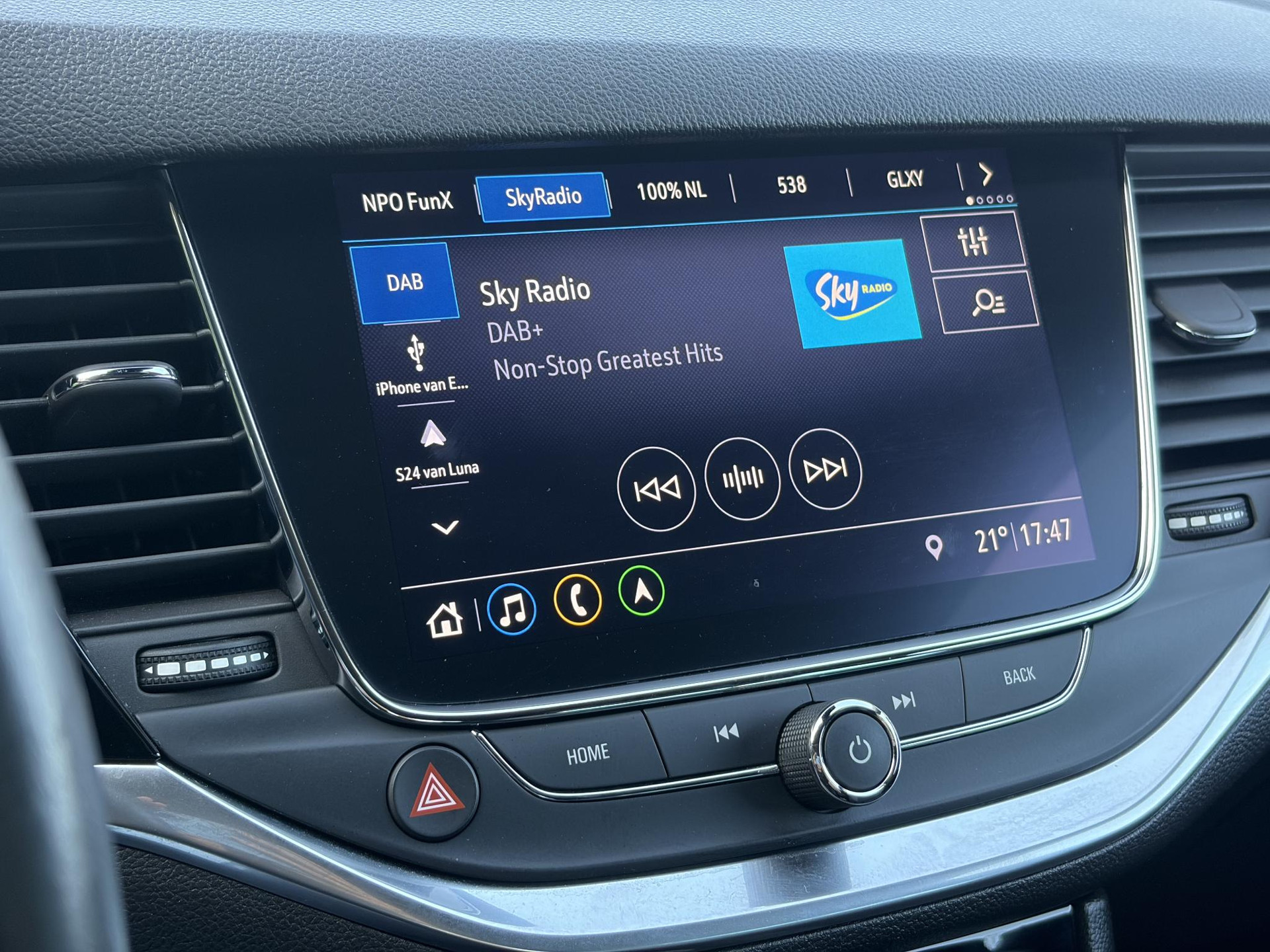 Opel Astra 1.2 Launch Elegance 2e Eigenaar,Camera,Stoelverw-Stuurverw,110pk,Navi,Carplay,Halfleder,Elekt.Stoel,6 Bak,Clima,Cruise,Lm velgen,Pdc V+A,N.A.P,Net beurt gehad,Apk tot 09-2028