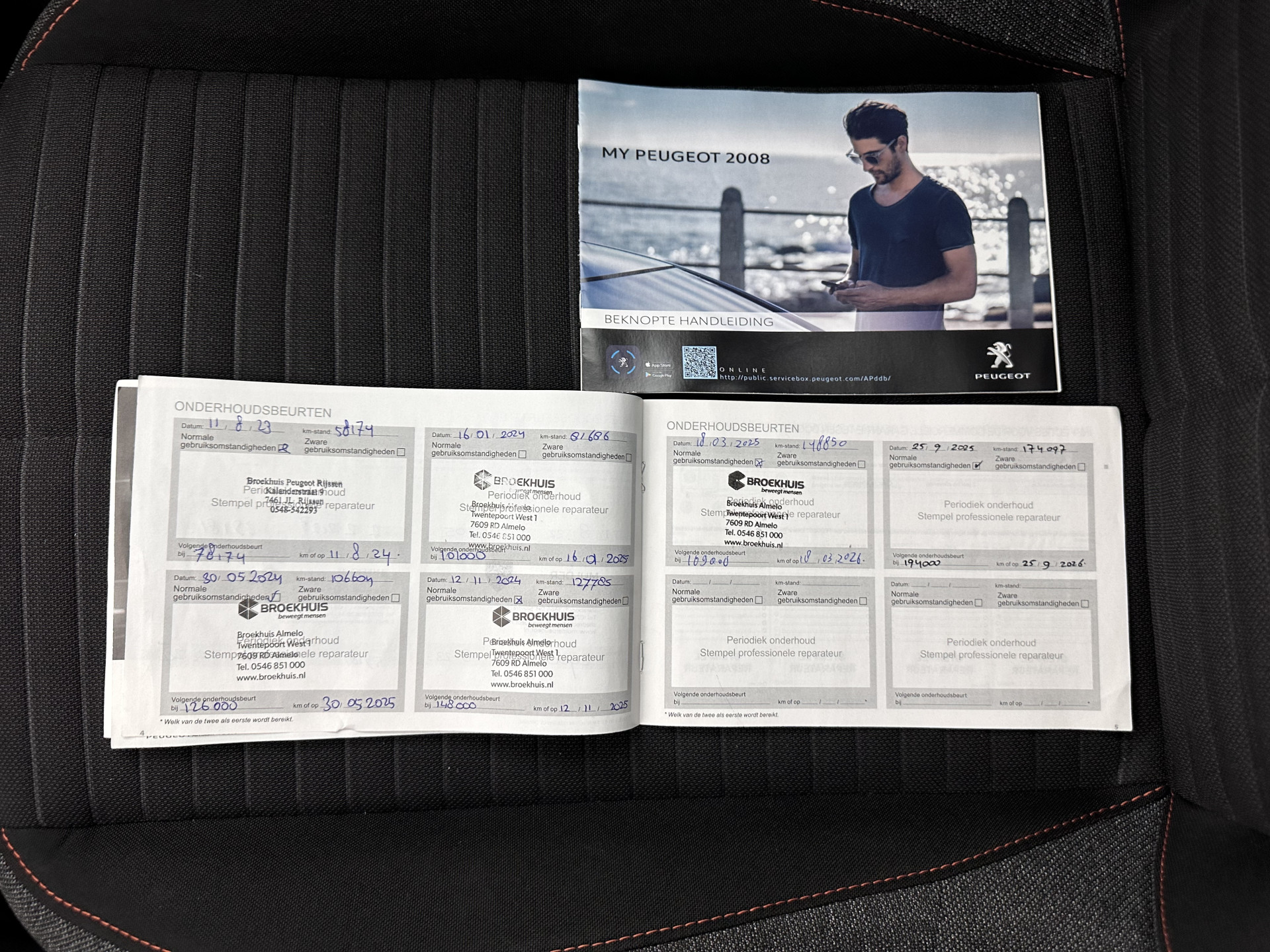 Peugeot 2008 1.2 PureTech Blue Lease Active (INCL-BTW) Aut. *FULL-LED | NAVI-FULLMAP | DIGI-COCKPIT | HEATED-SPORTSEATS | CAMERA | SHIFTPADDLES | ECC | PDC | CRUISE | CARPLAY  | TOWBAR | 16"ALU*