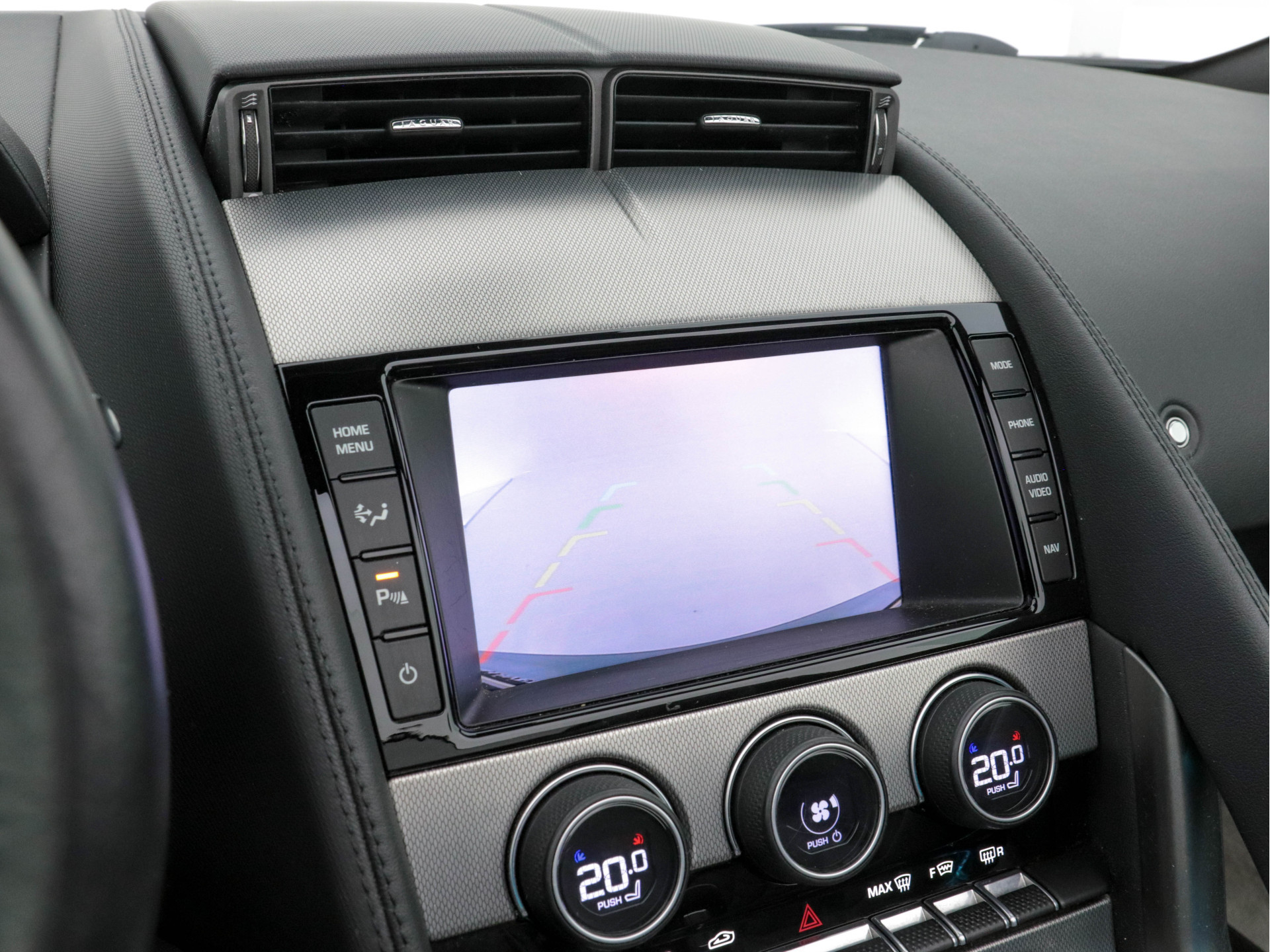 Jaguar F-TYPE 3.0 V6 Convertible Aut. *LEATHER | BI-XENON | NAVI-FULLMAP | CAMERA | MEMORY-PACK | KEYLESS | DAB | SHIFT-PADDLES | ECC | HEATED-SPORTSEATS | PDC | AIRSCARF | CRUISE | 19"ALU*