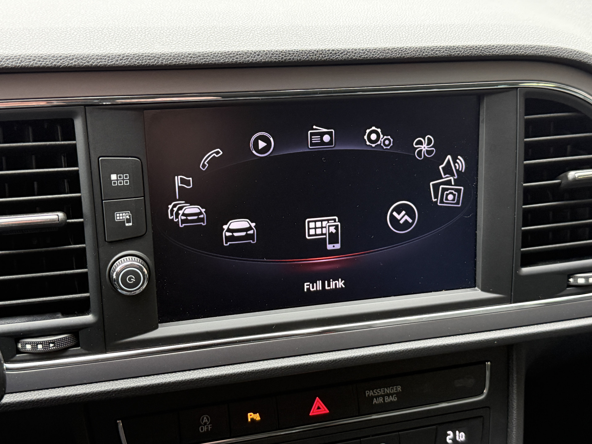SEAT Leon ST 1.0 TSI Style Ultimate Edition | Camera | Draadloze lader | Apple Carplay