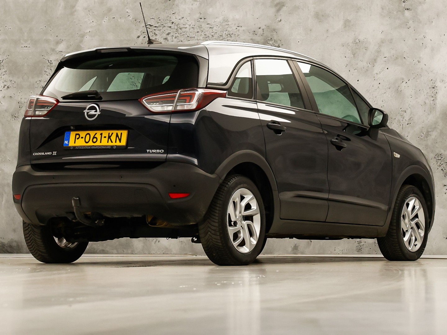 Opel Crossland X 1.2 Turbo Innovation Sport Automaat (PANORAMADAK, APPLE CARPLAY, GROOT NAVI, 360 CAMERA, STUUR/STOELVERWARMING, SPORTSTOELEN, TREKHAAK, LM VELGEN, NIEUWSTAAT)