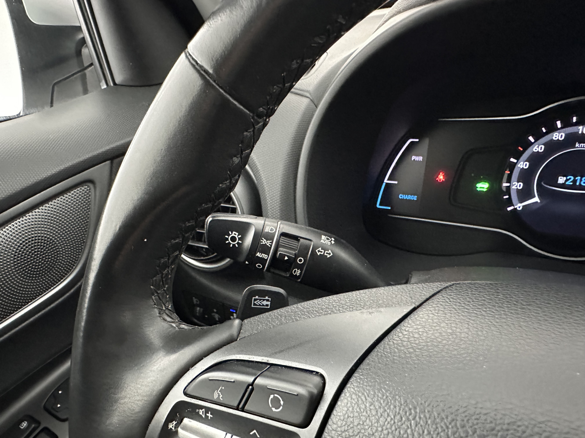 Hyundai Kona EV Fashion 64 kWh (3-Fase) {SOH-100%} (INCL-BTW)  Aut * HEATPUMP | NAVI-FULLMAP | LEATHER-FABRIC | KEYLESS | CAMERA | DAB | ECC | PDC | ADAPTIVE-CRUISE | LANE-ASSIST | HEATED SEATS | PRIVACY-GLASS | HEAD-UP | SHIFT-PADDLES | 17"A