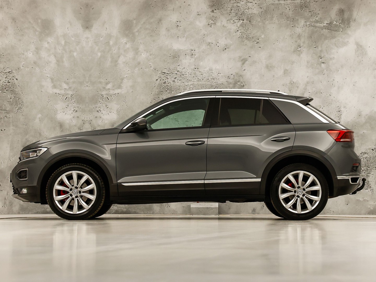 Volkswagen T-Roc 1.5 TSI Sport (NAP, APPLE CARPLAY, VIRTUAL DASHBOARD, PANORAMADAK, SPORTSTOELEN, CLIMATE,  NIEUWE APK, NIEUWSTAAT)
