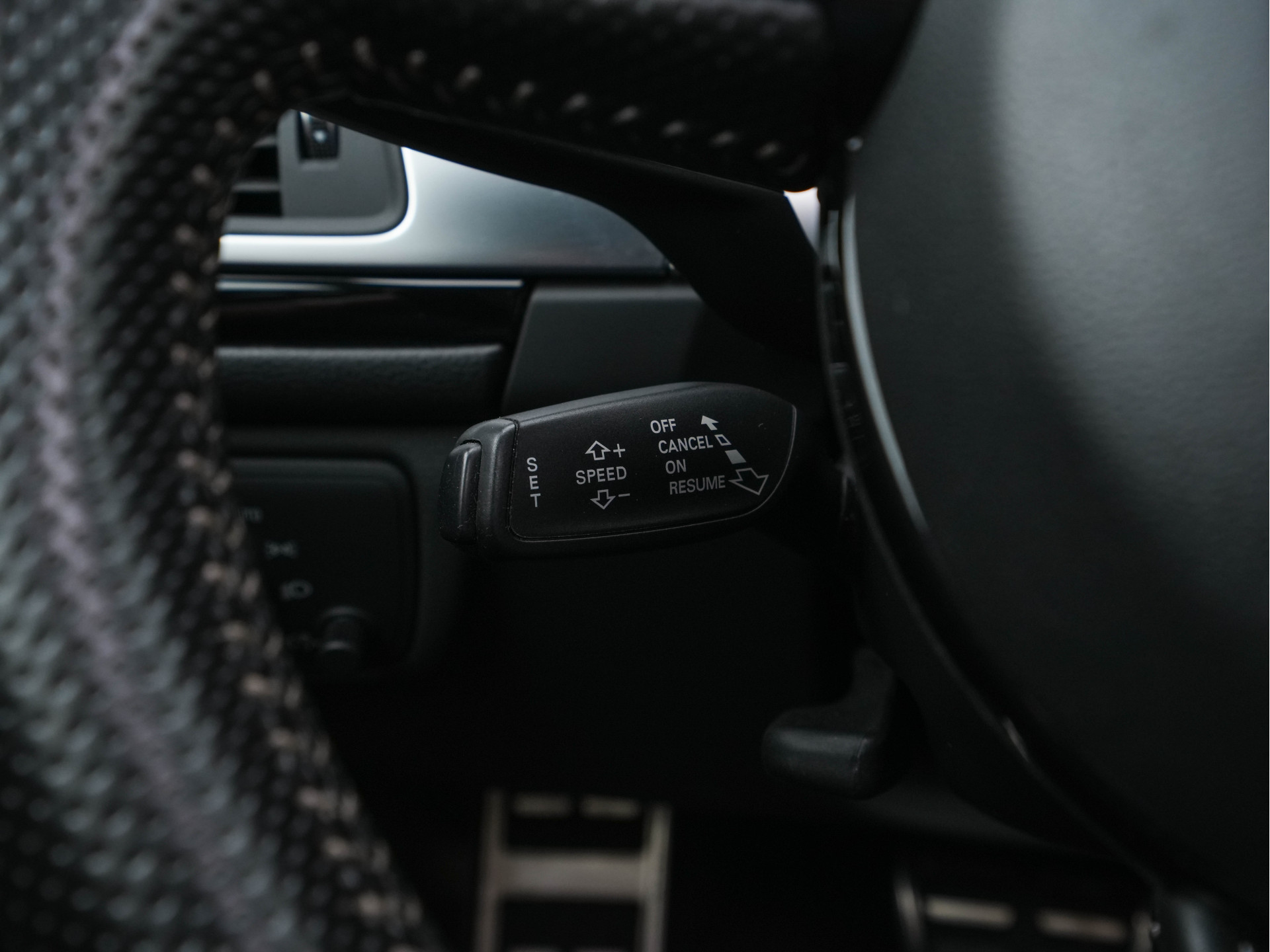 Audi A6 Avant 3.0 TDI Quattro S-Line Aut. *PANO | NAVI-FULLMAP | LEATHER-ALCANTARA | BI-XENON | BOSE-SURROUND | DAB | CAMERA | ECC | HEATED-SPORTSEATS | PDC | CRUISE | TOWBAR | KEYLESS | 20"ALU*