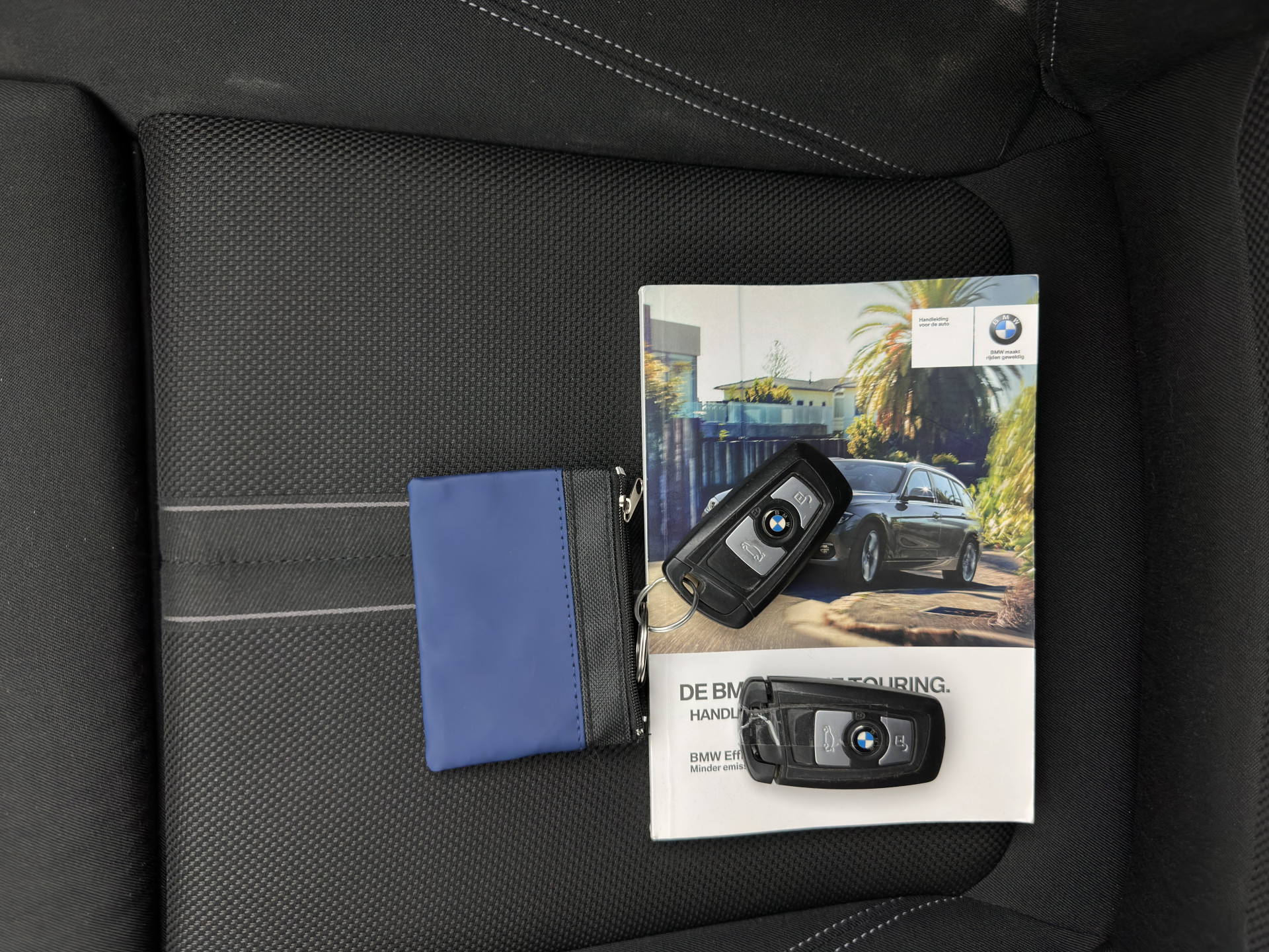 BMW 3-serie Touring 316d Centennial Executive Aut. *FULL-LED | SPORT-SEATS | NAVI-FULLMAP | ECC | PDC | CRUISE | 16''ALU*