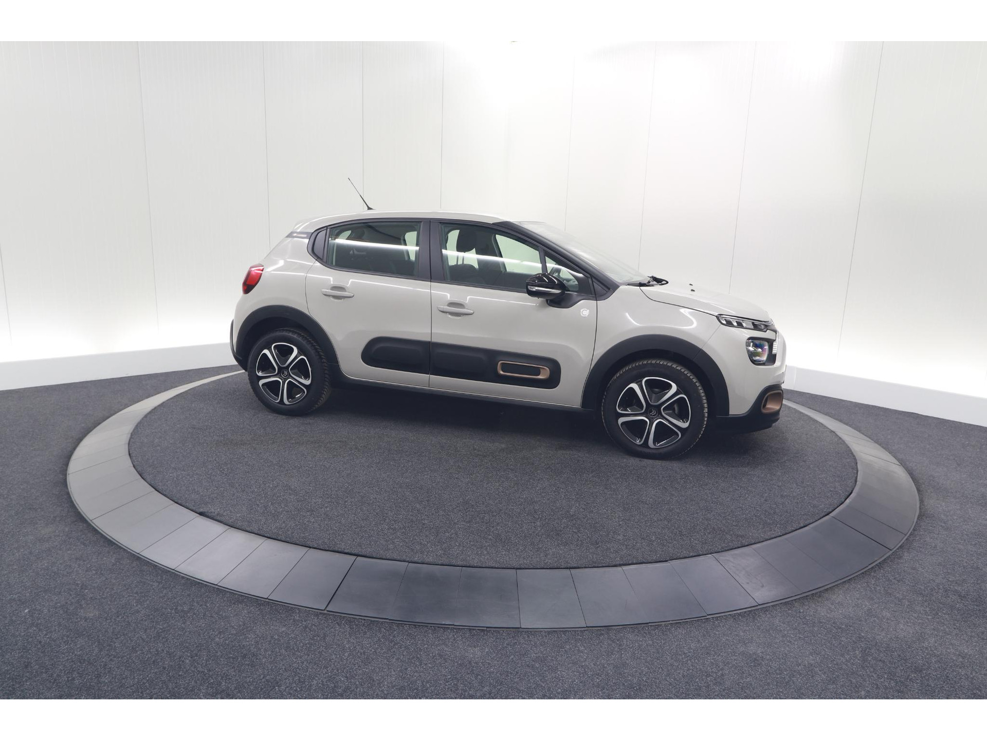 Citroen C3 PureTech 82 C-Series | Climate Control | Apple Carplay | Stoelverwarming | LED Koplampen