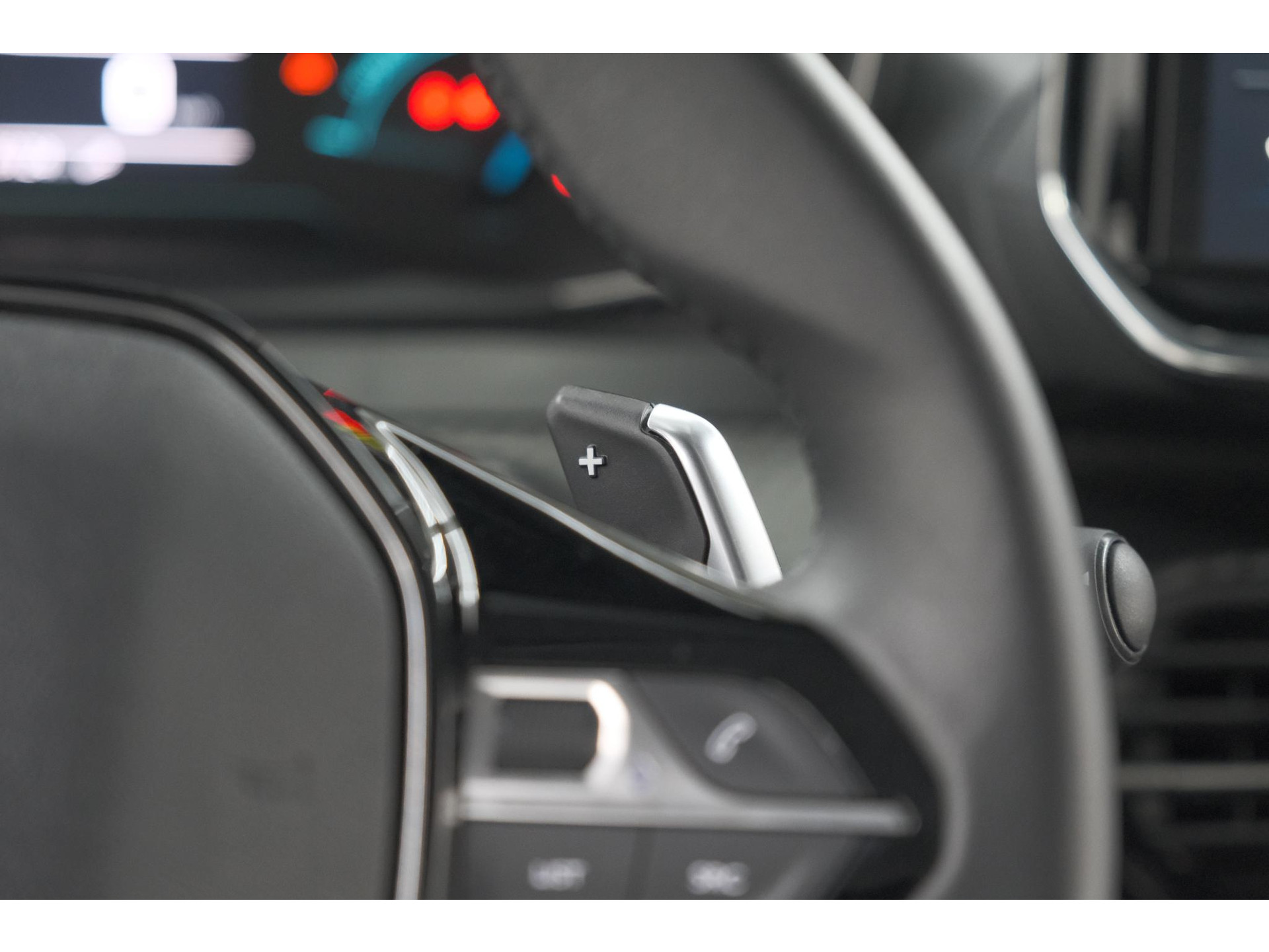 Peugeot 208 Hybrid 110 e-DCS6 Style | Parkeersensoren | Apple Carplay | Cruise Control | Airco