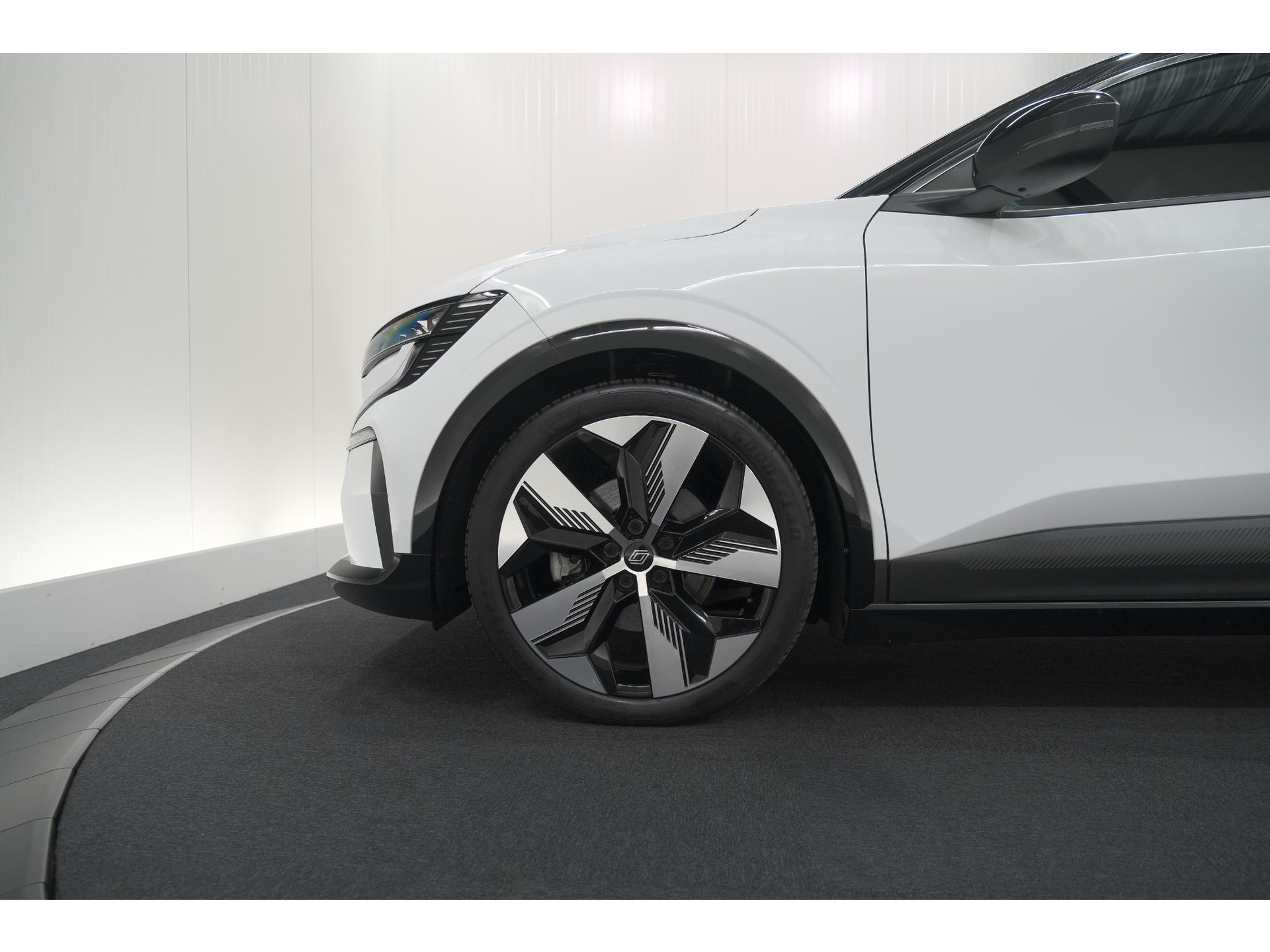 Renault Megane E-Tech EV60 Optimum Charge Techno | 95,4% SOH | Adaptieve Cruise Control | Camera | Apple Carplay