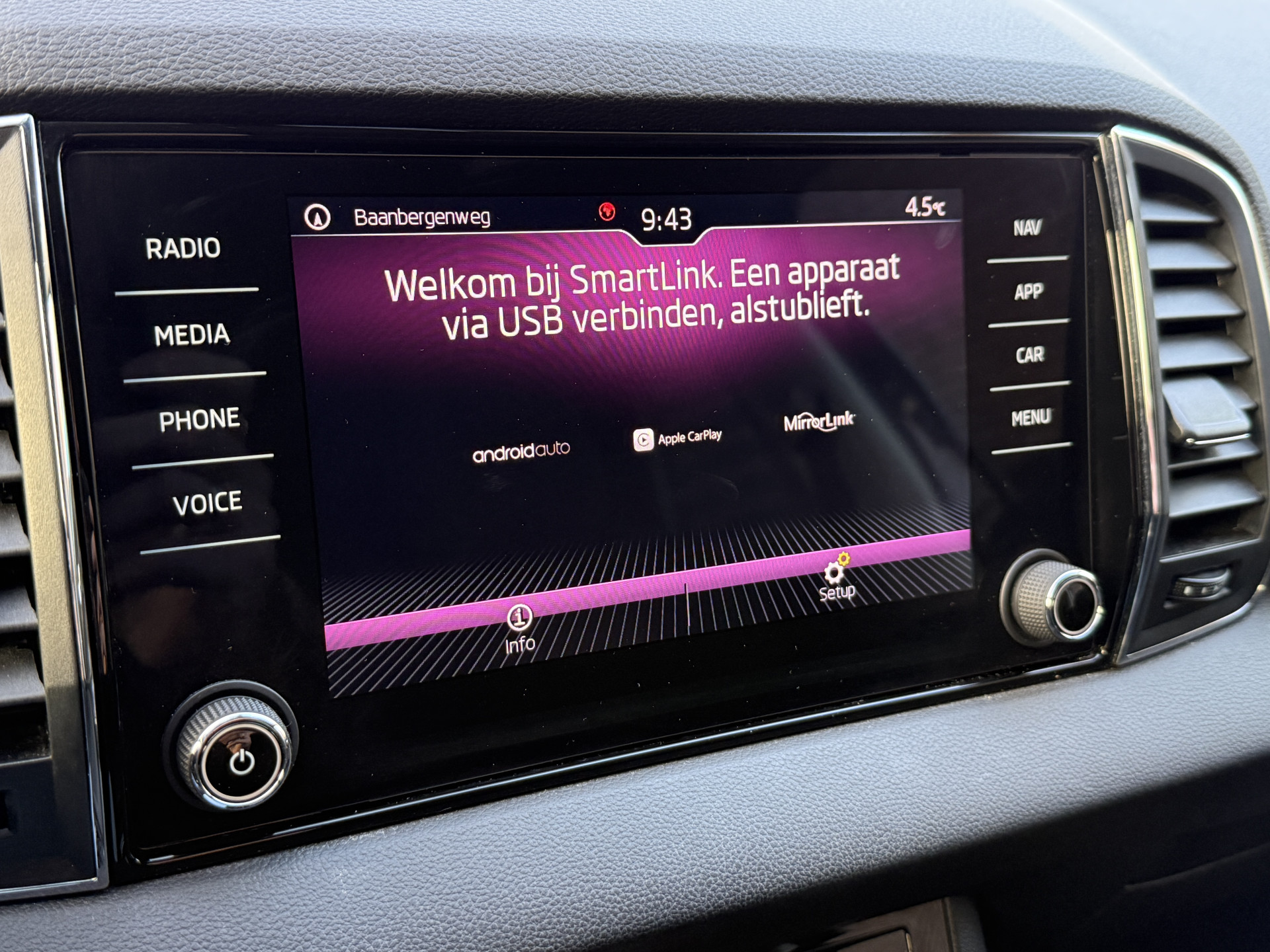 ŠKODA Karoq 1.0 TSI Style | Keyless | Apple carplay | Stoelverwarming