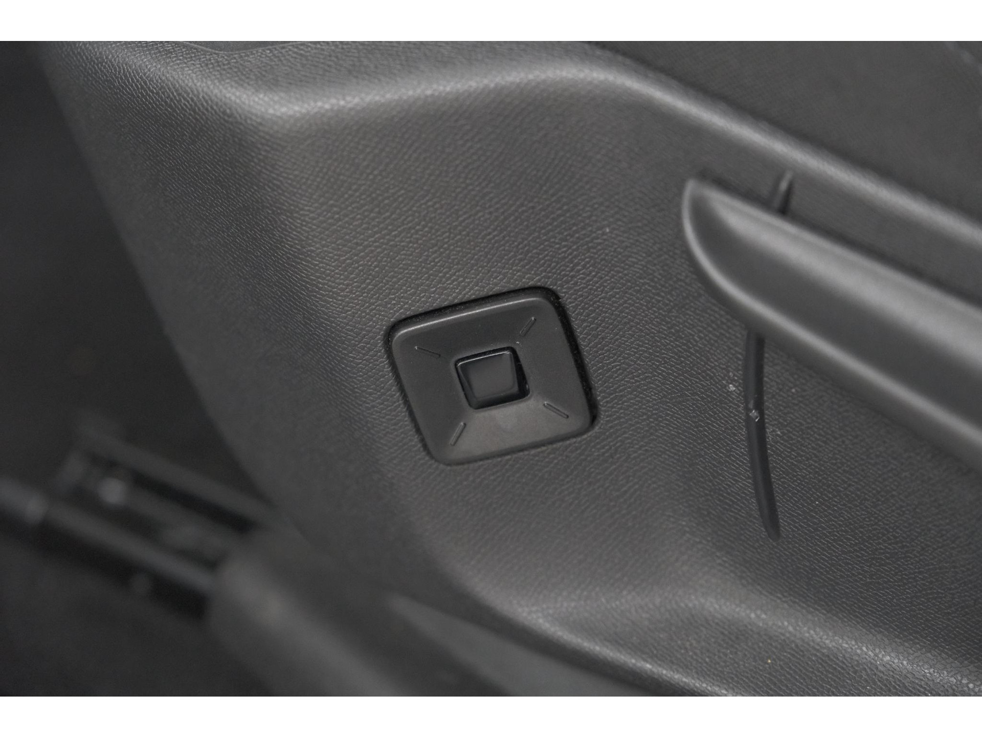 Peugeot 3008 Hybrid 136 e-DSC6 Allure | Camera | Apple Carplay | Parkeersensoren
