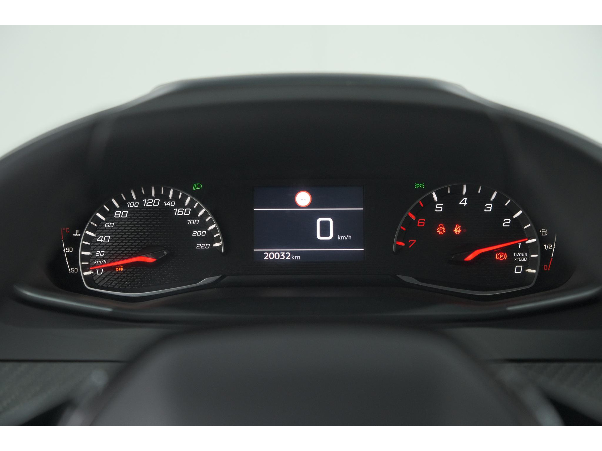 Peugeot 208 PureTech 100 Active | Parkeersensoren | Navigatie | Apple Carplay